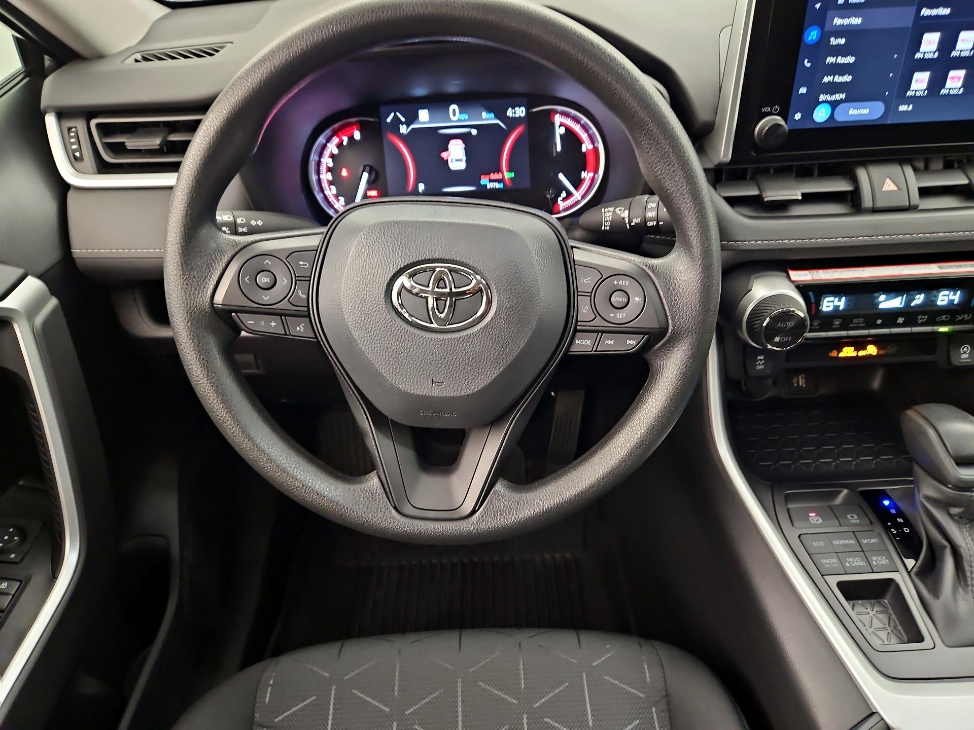 Thumbnail: 2025 Toyota RAV4 - 10