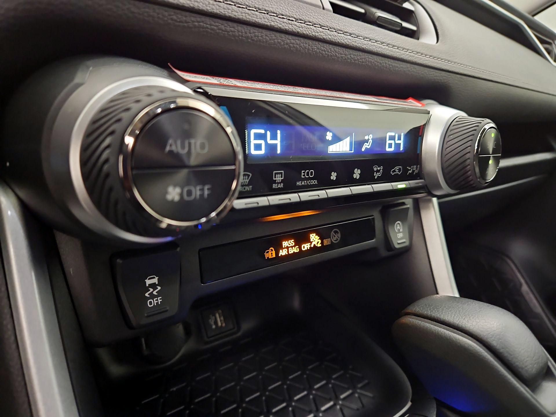 Thumbnail: 2025 Toyota RAV4 - 16