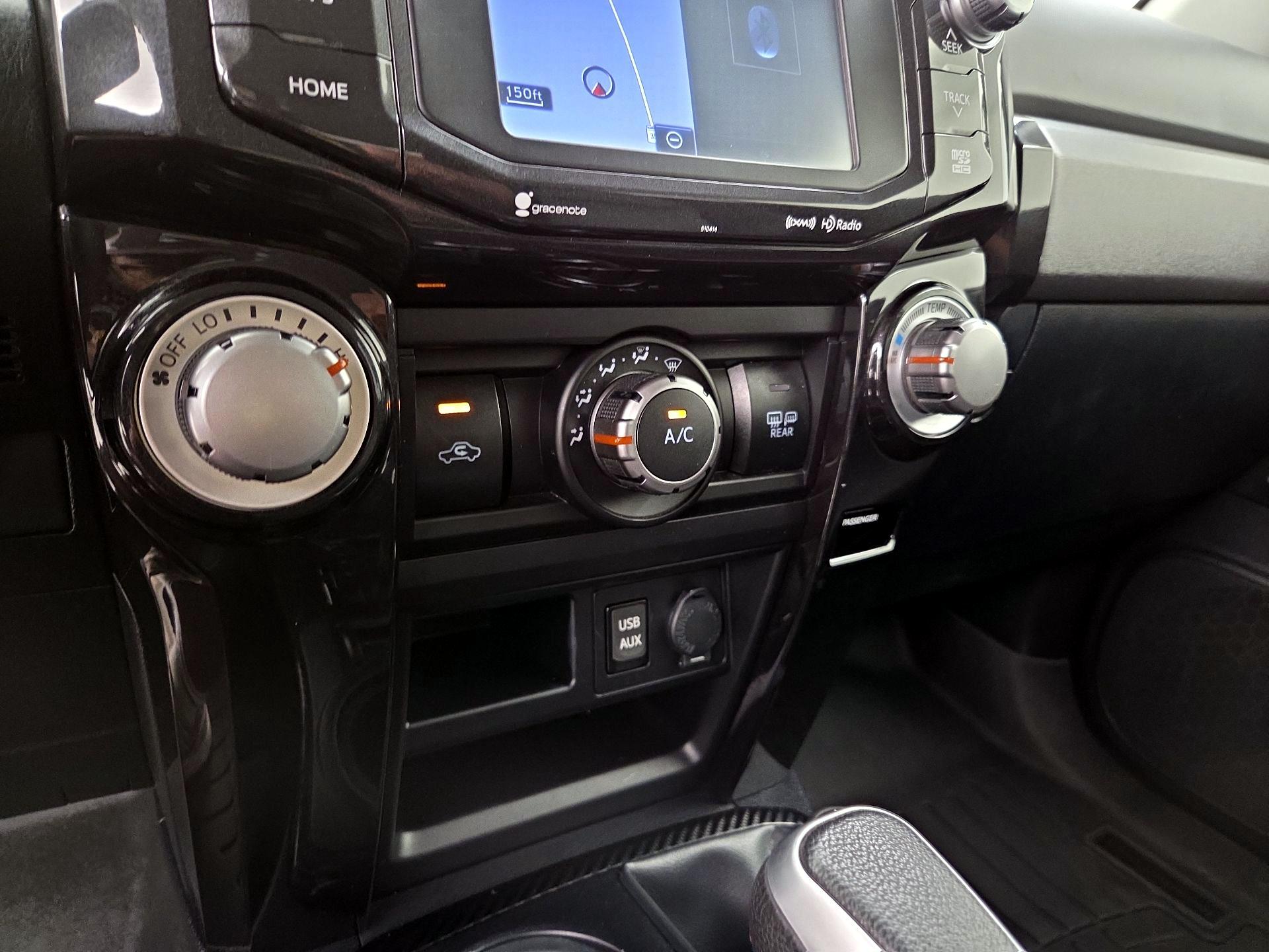 Thumbnail: 2019 Toyota 4Runner - 17