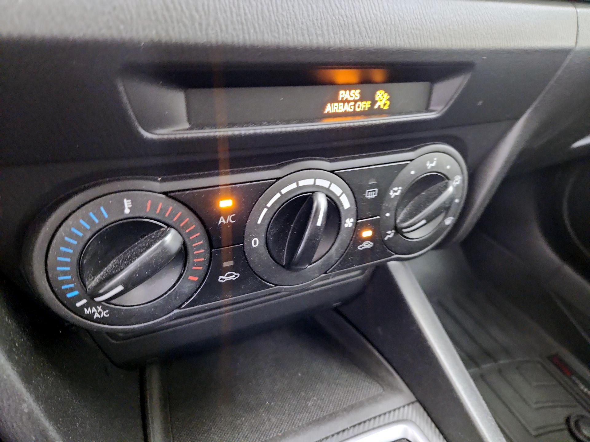 Thumbnail: 2014 Mazda Mazda3 - 15