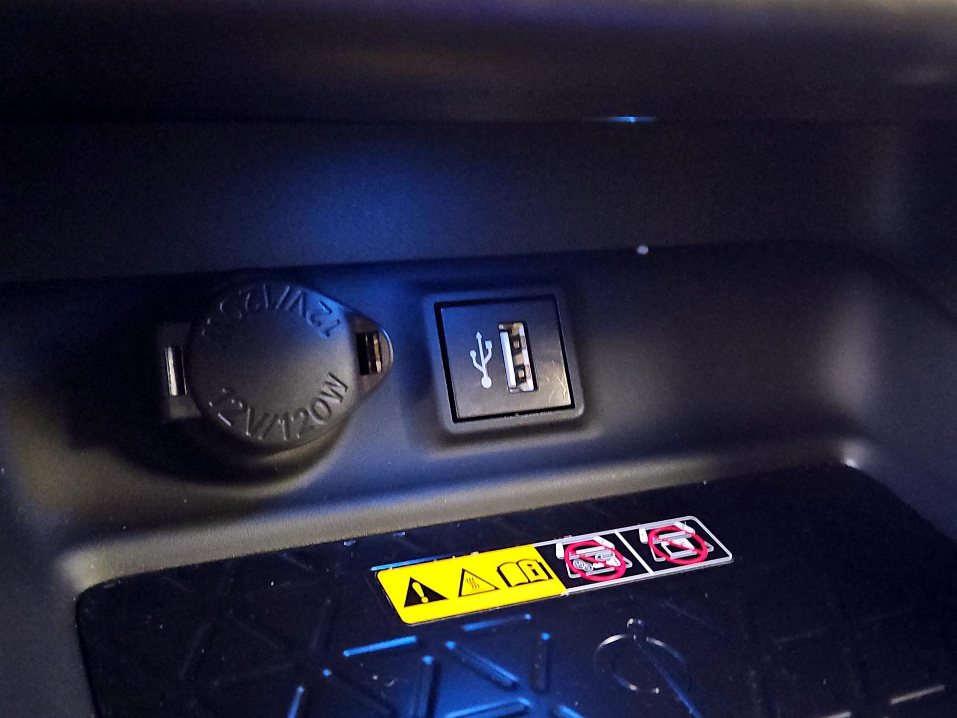 Thumbnail: 2024 Toyota RAV4 - 18