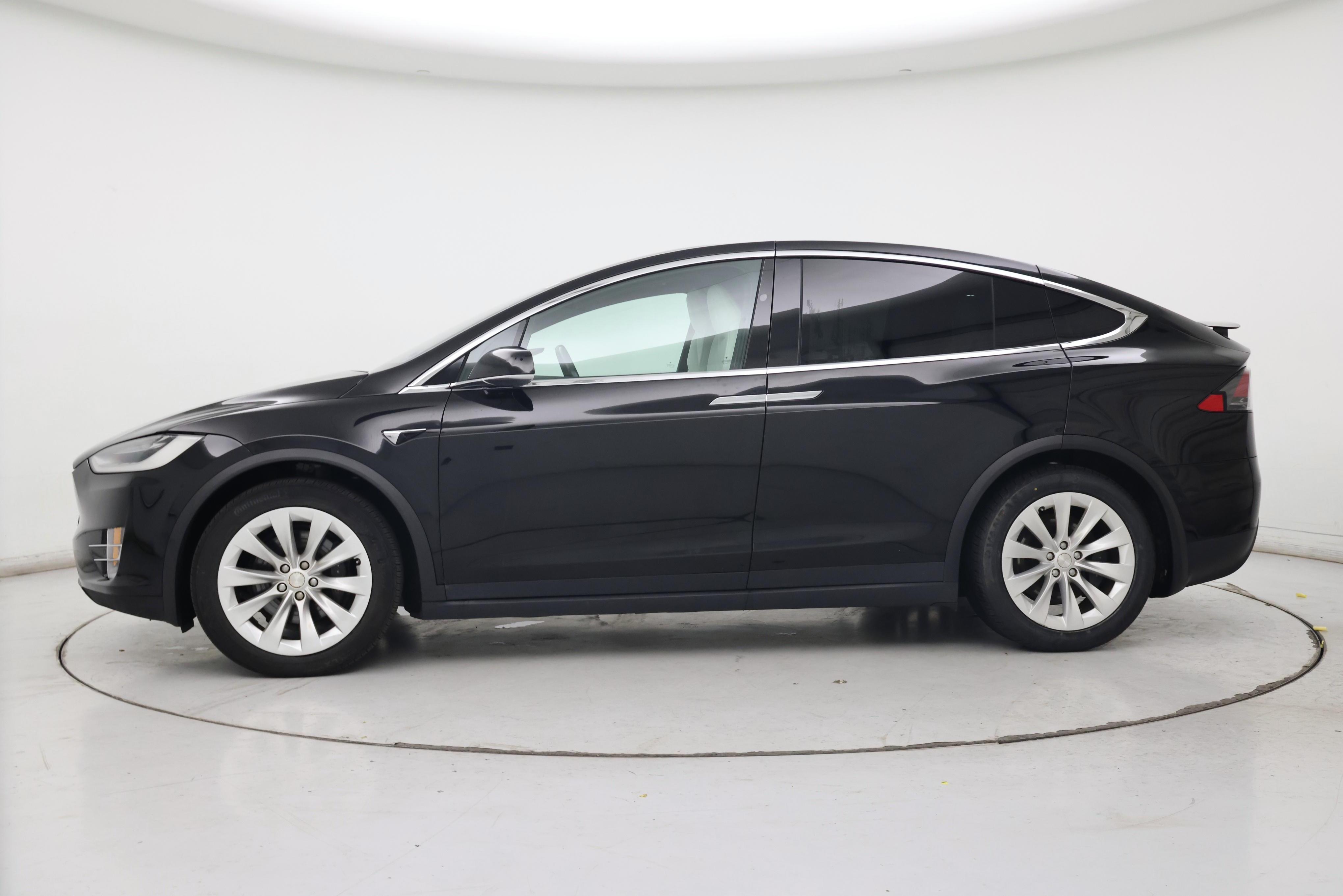 Thumbnail: 2021 Tesla Model X - 3