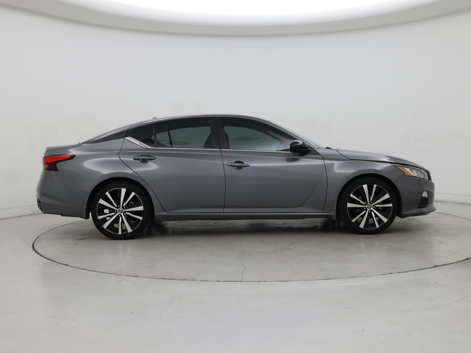 2020 Nissan Altima SR - Photo 8