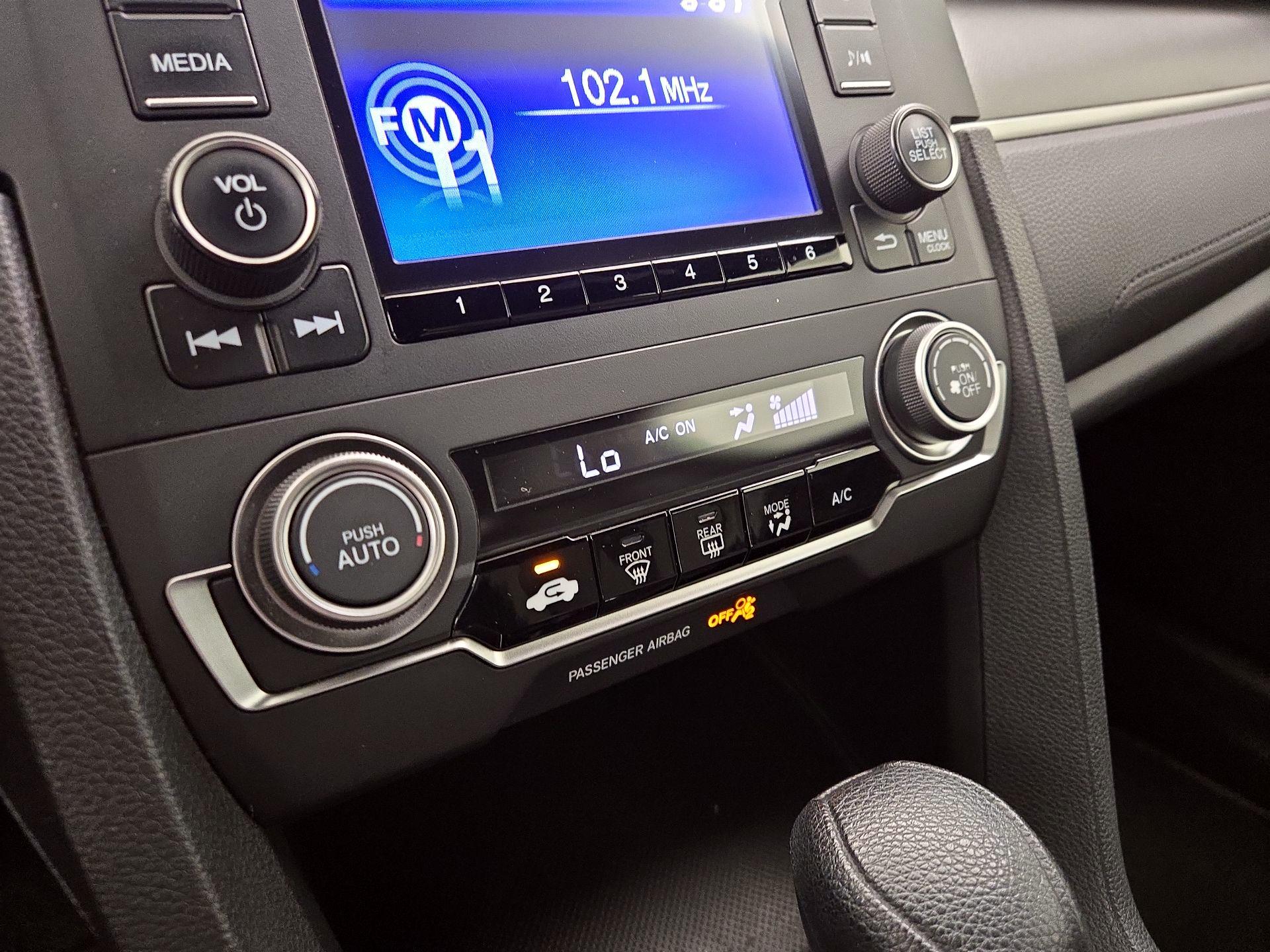 Thumbnail: 2016 Honda Civic - 16