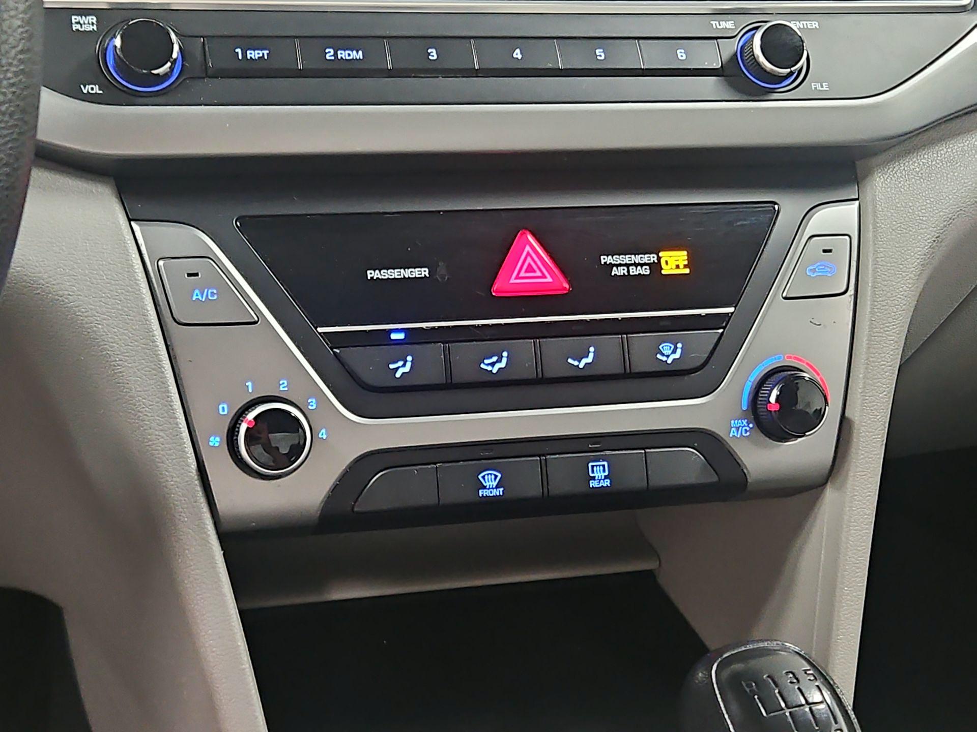 Thumbnail: 2017 Hyundai Elantra - 15
