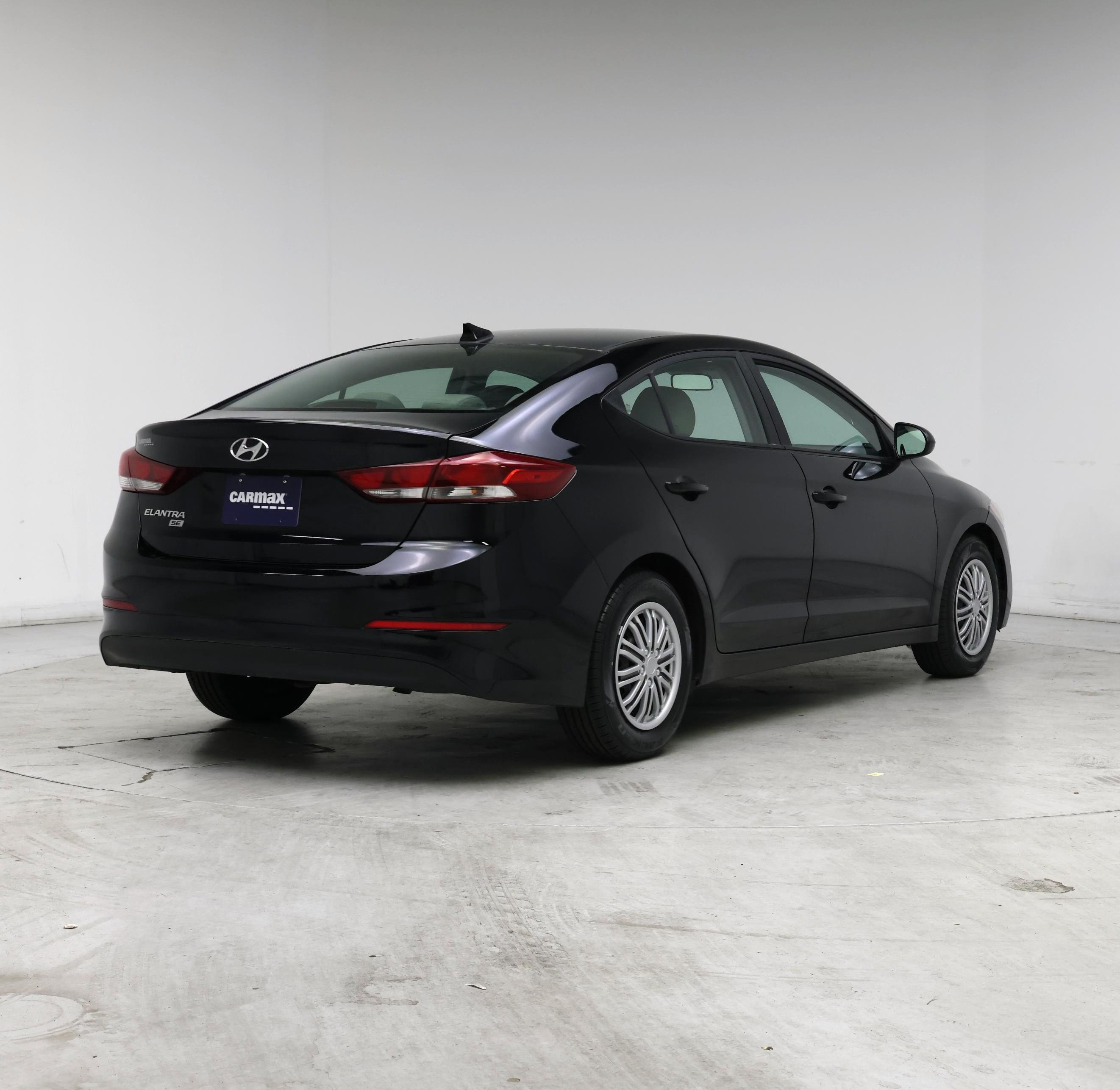 Thumbnail: 2017 Hyundai Elantra - 8