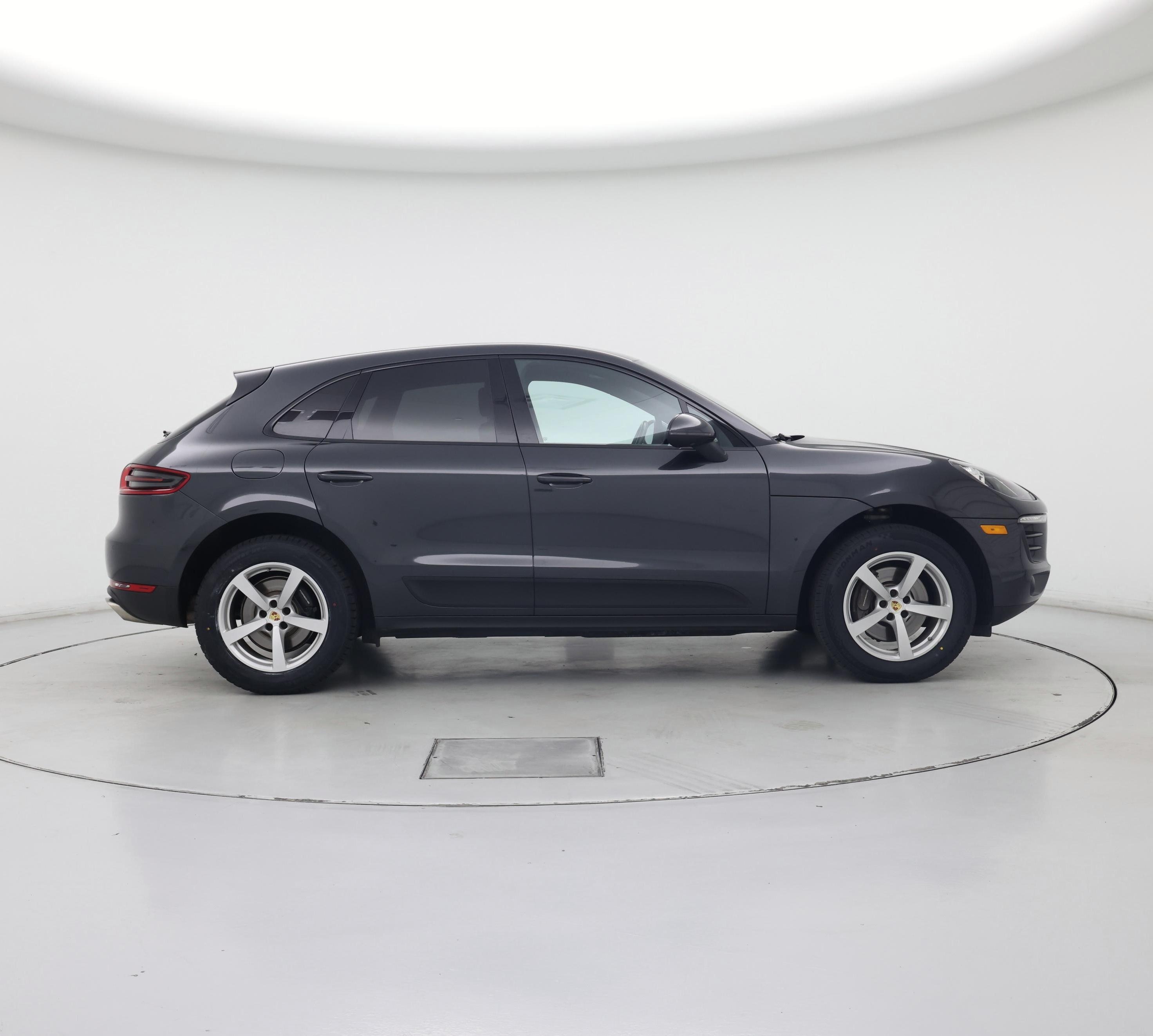 Thumbnail: 2018 Porsche Macan - 7