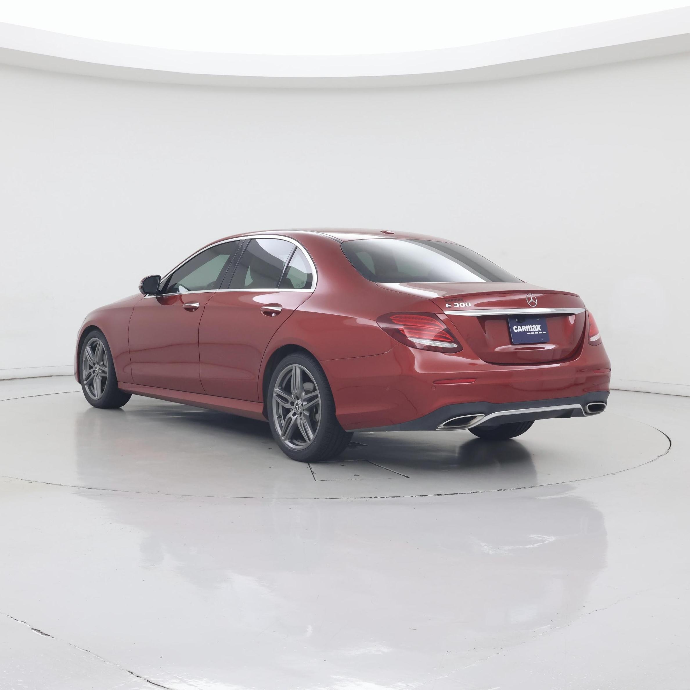 Thumbnail: 2019 Mercedes-Benz E-Class - 2