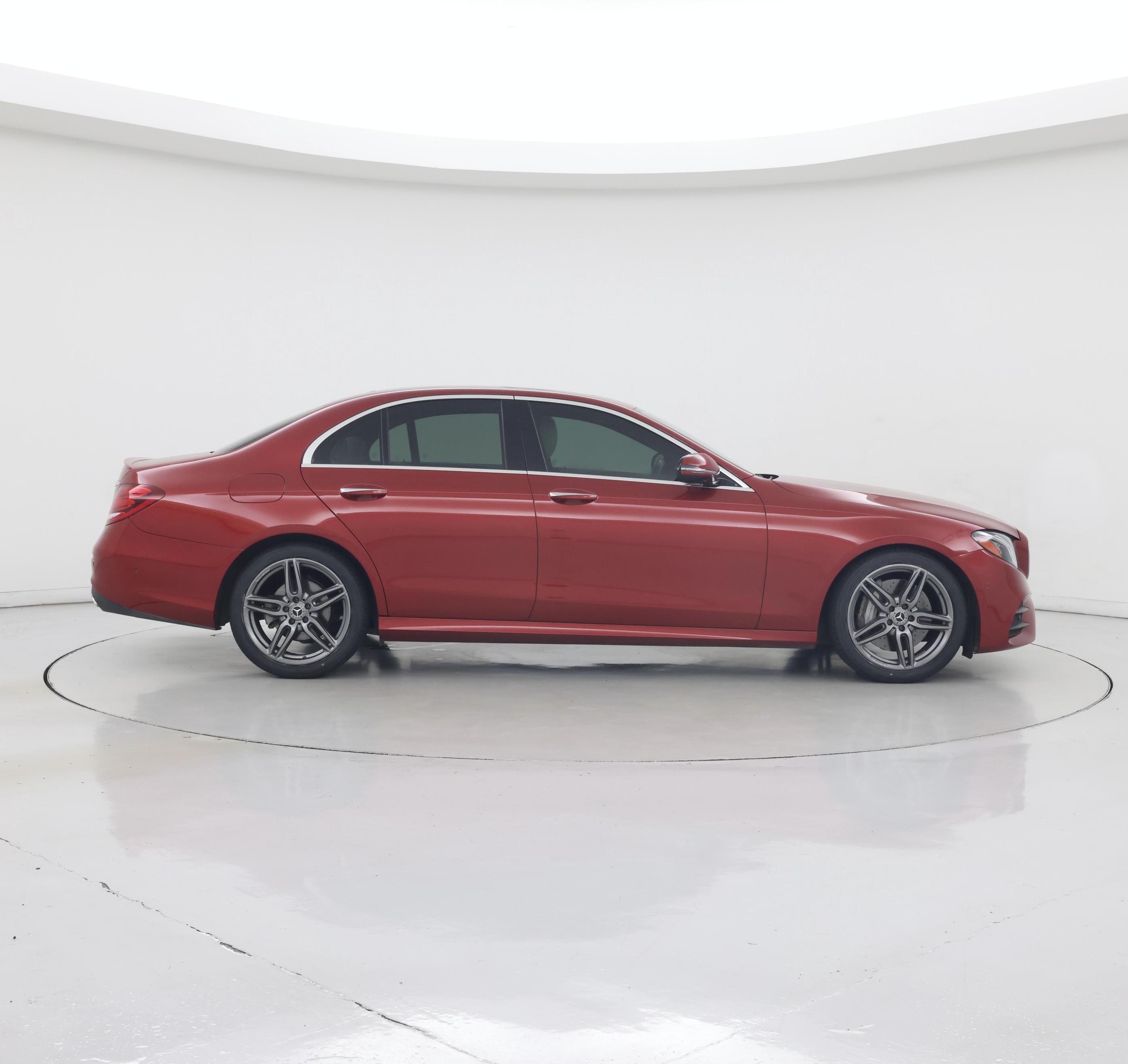 Thumbnail: 2019 Mercedes-Benz E-Class - 7