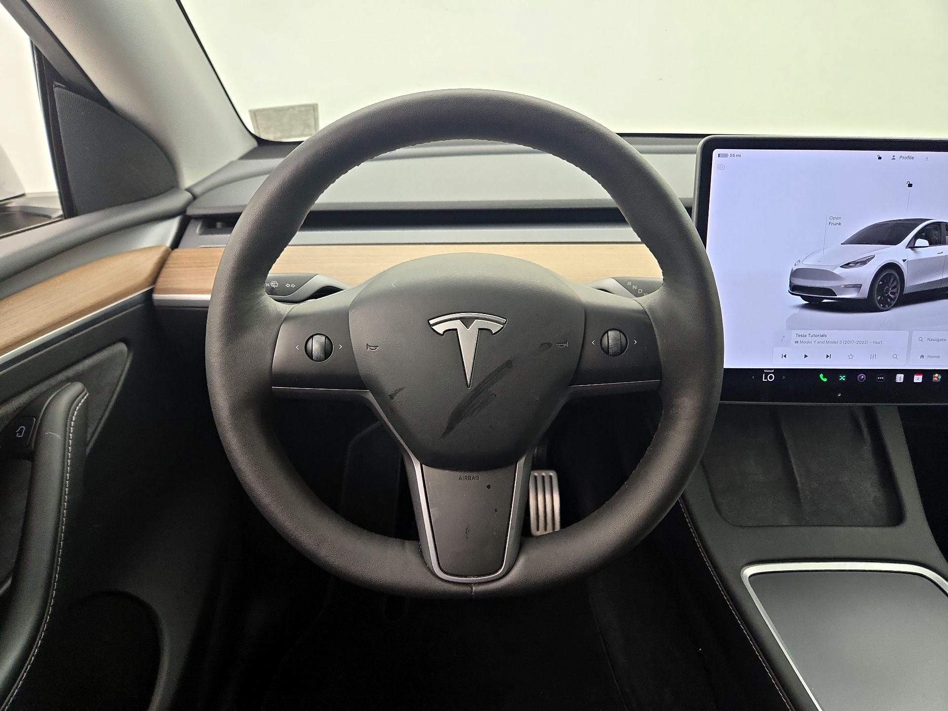 Thumbnail: 2023 Tesla Model Y - 10