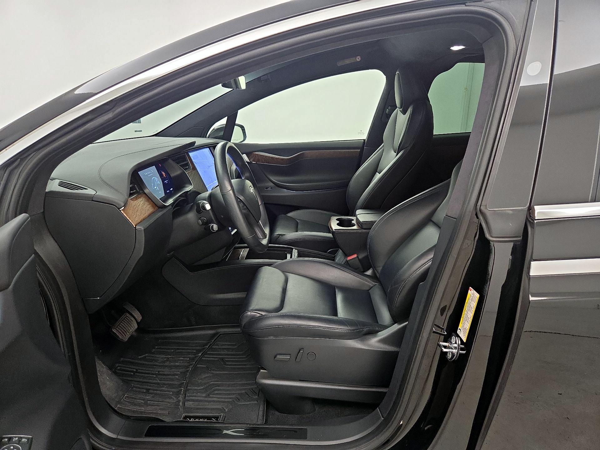 Thumbnail: 2021 Tesla Model X - 11