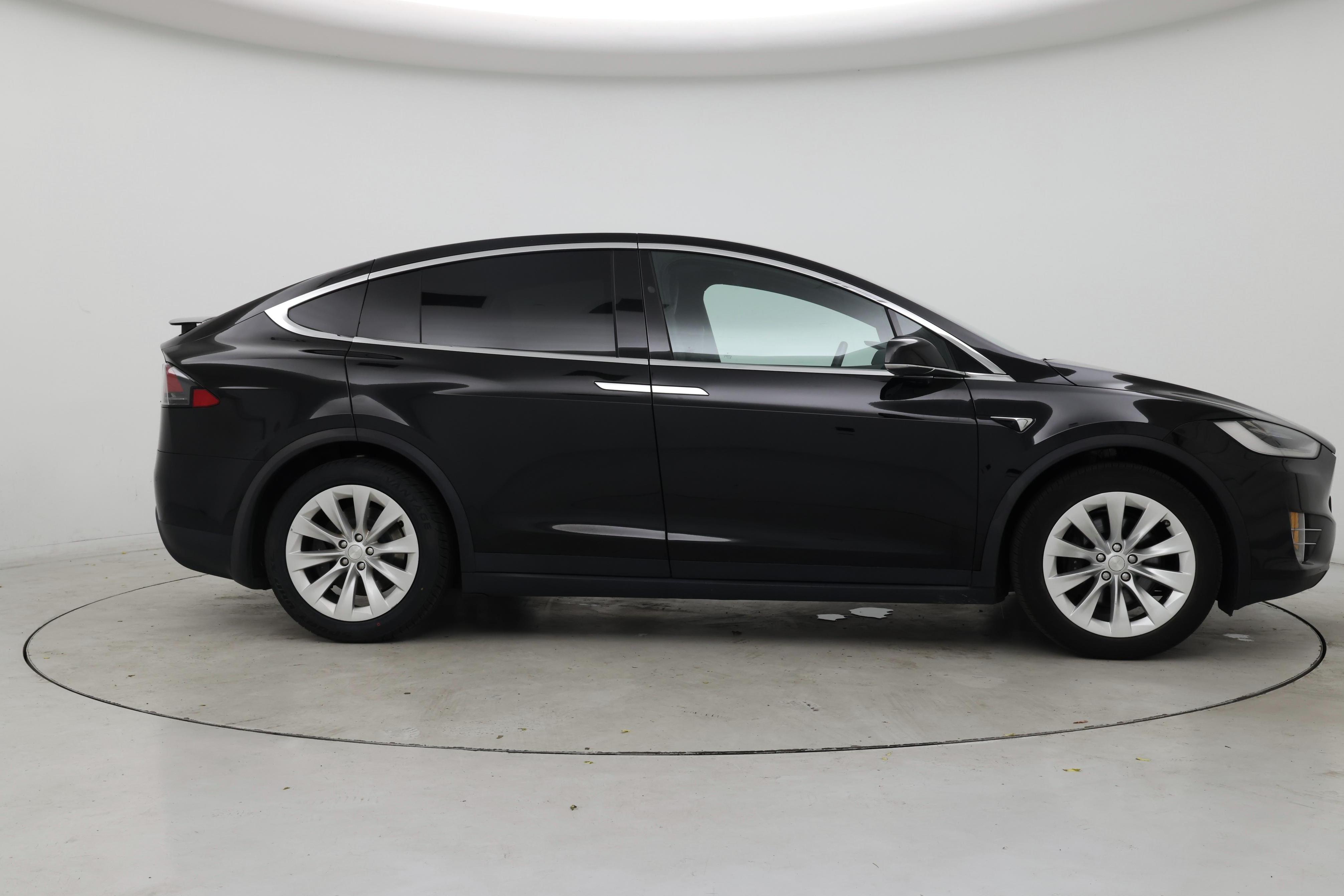 Thumbnail: 2021 Tesla Model X - 7