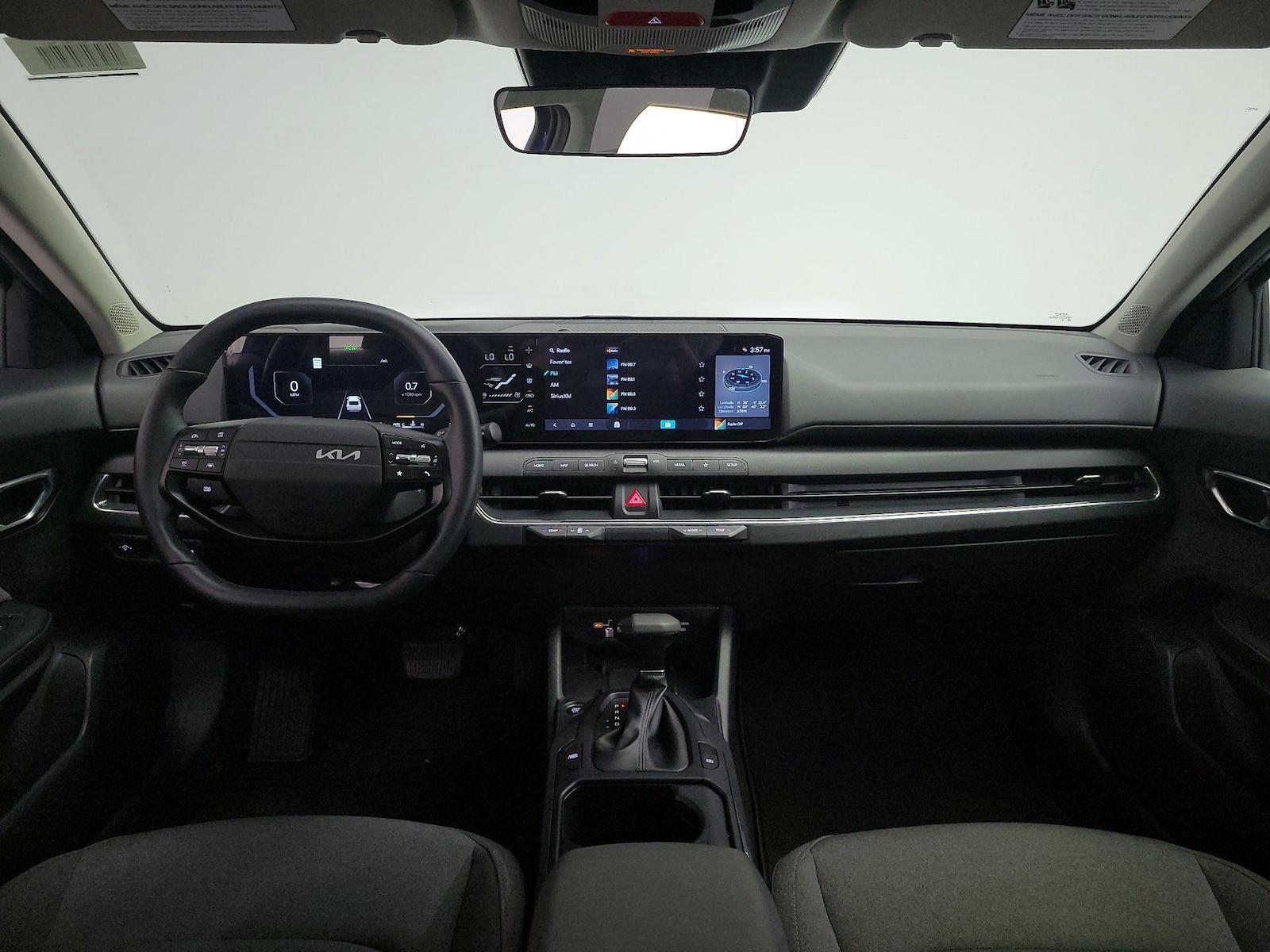 2025 Kia K4 EX - Photo 10