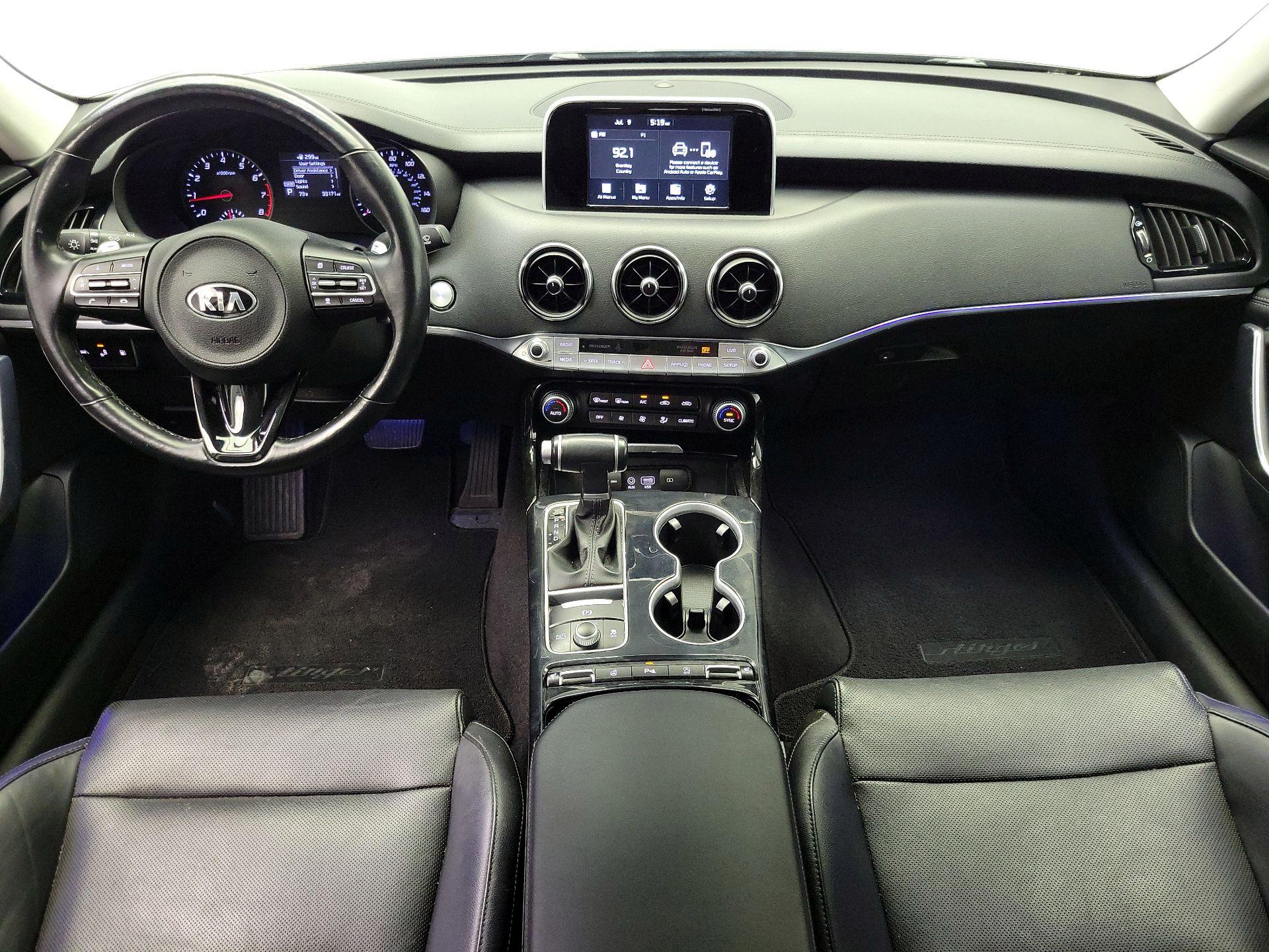 Thumbnail: 2018 Kia Stinger - 9