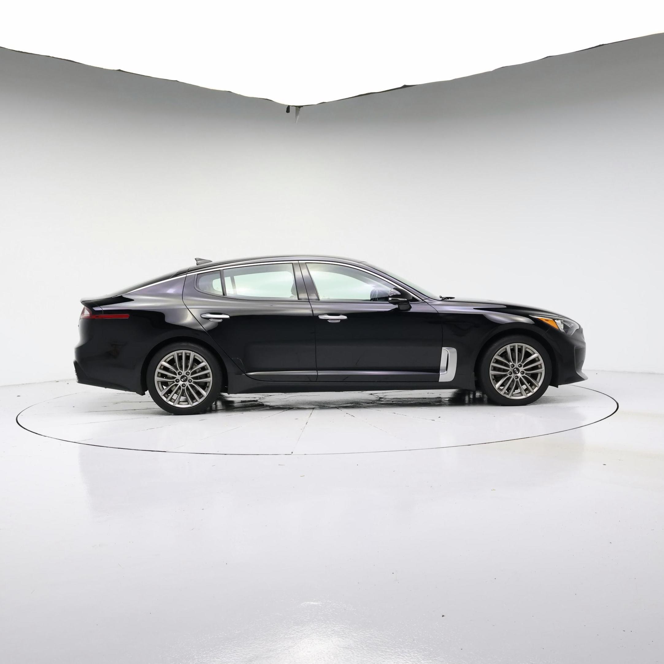 Thumbnail: 2018 Kia Stinger - 7