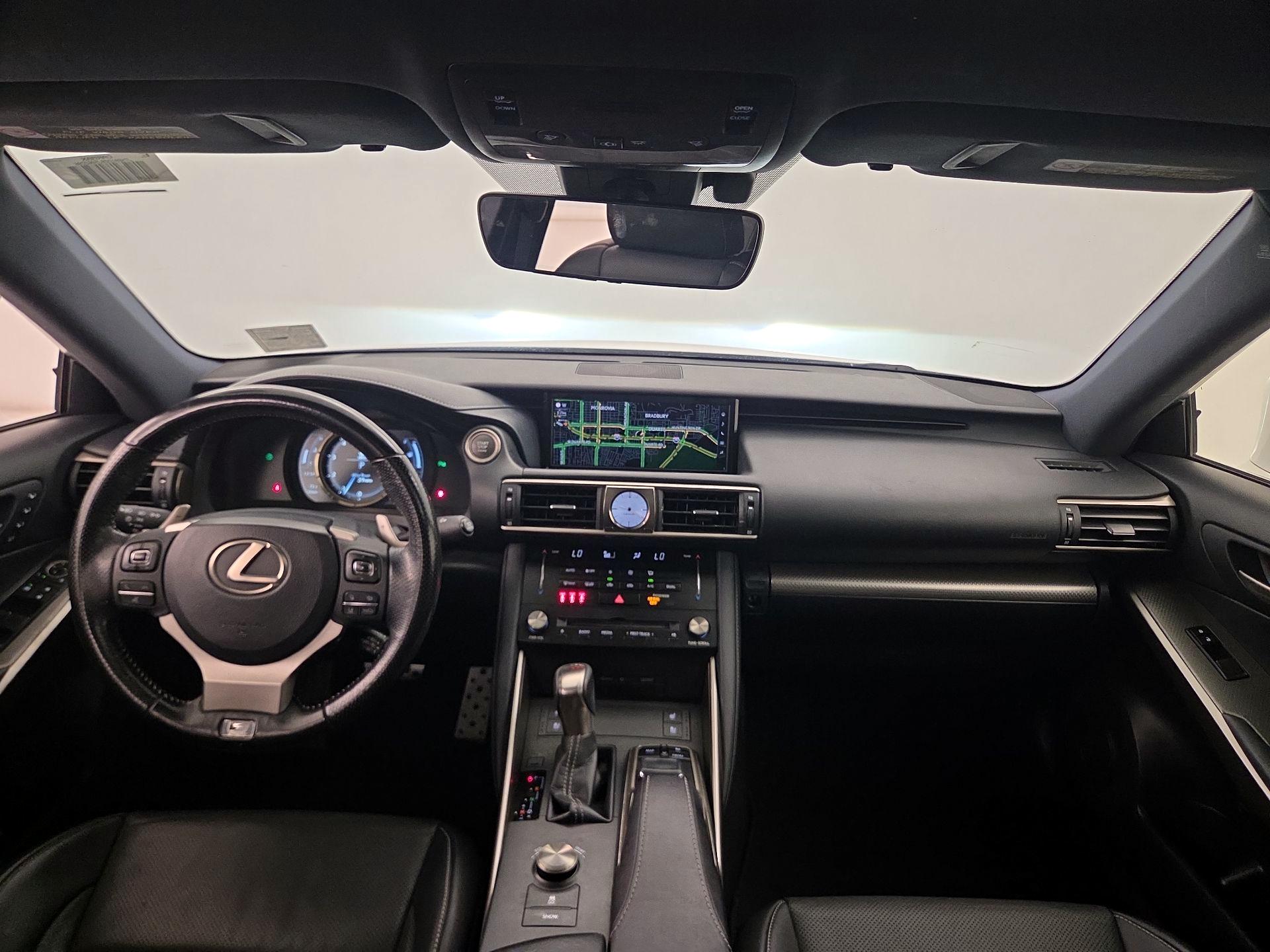Thumbnail: 2018 Lexus IS - 9
