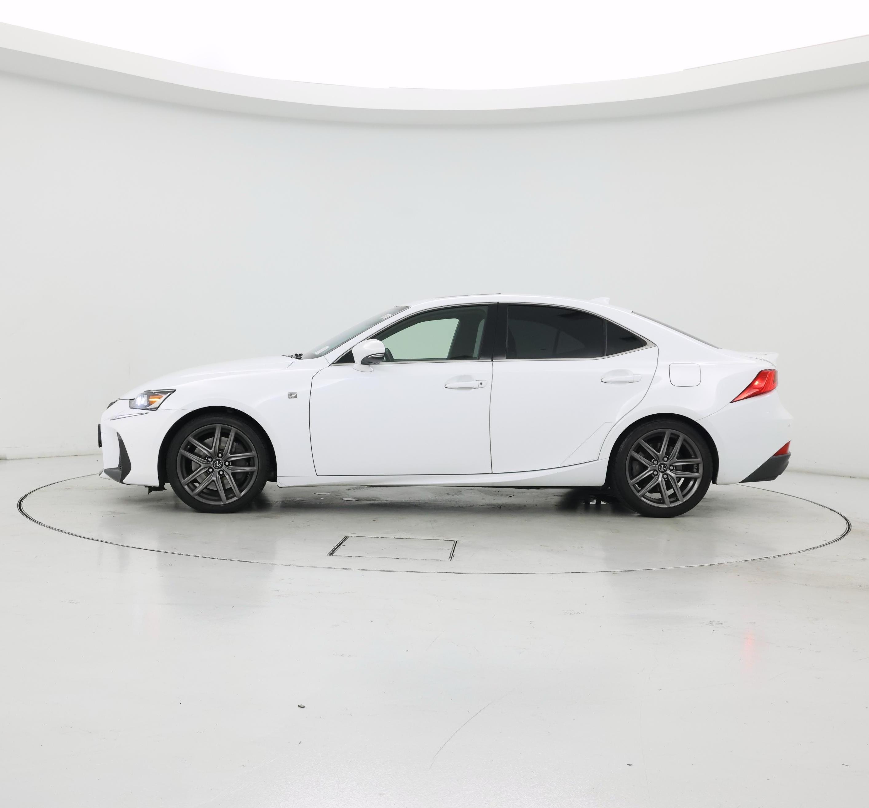 Thumbnail: 2018 Lexus IS - 3