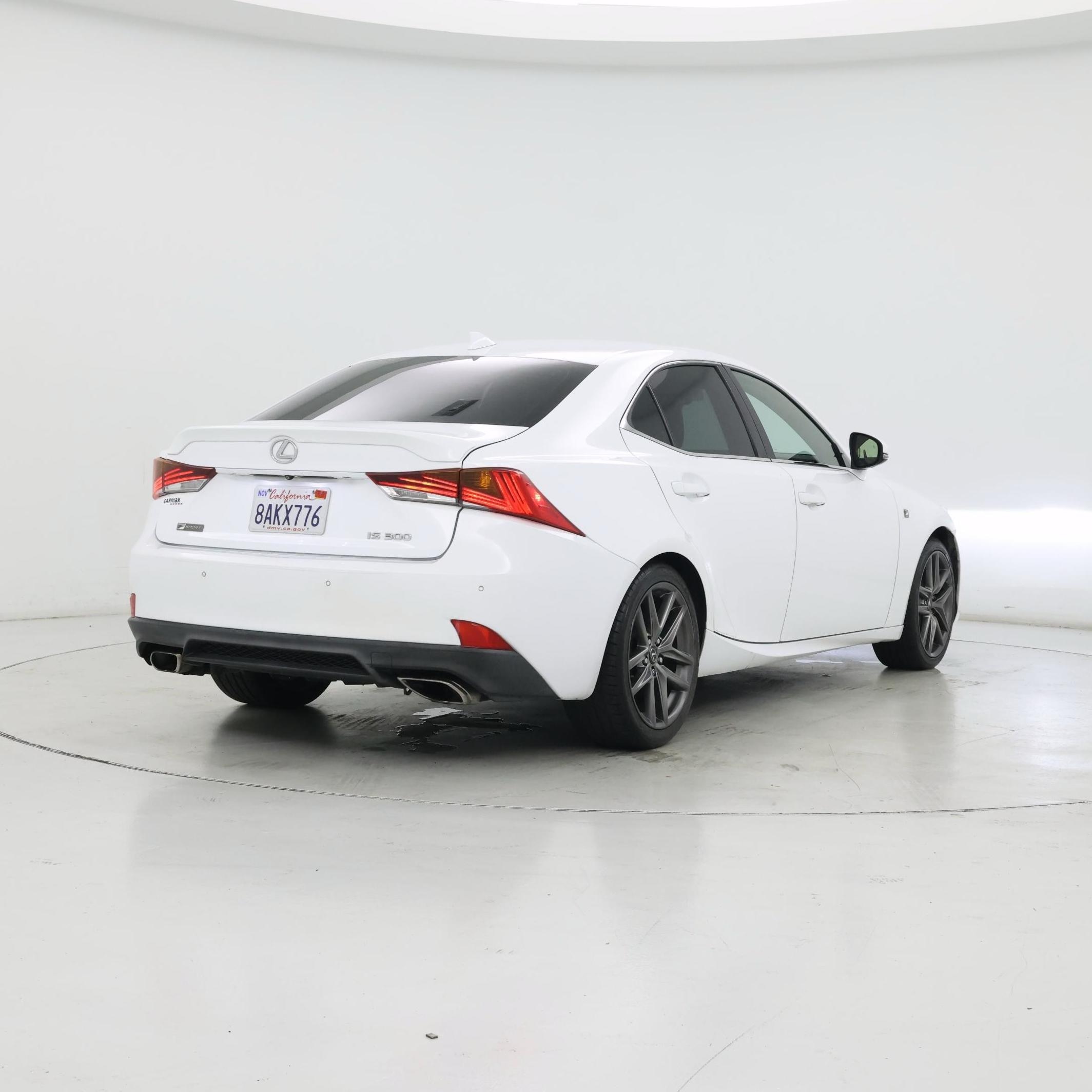 Thumbnail: 2018 Lexus IS - 8