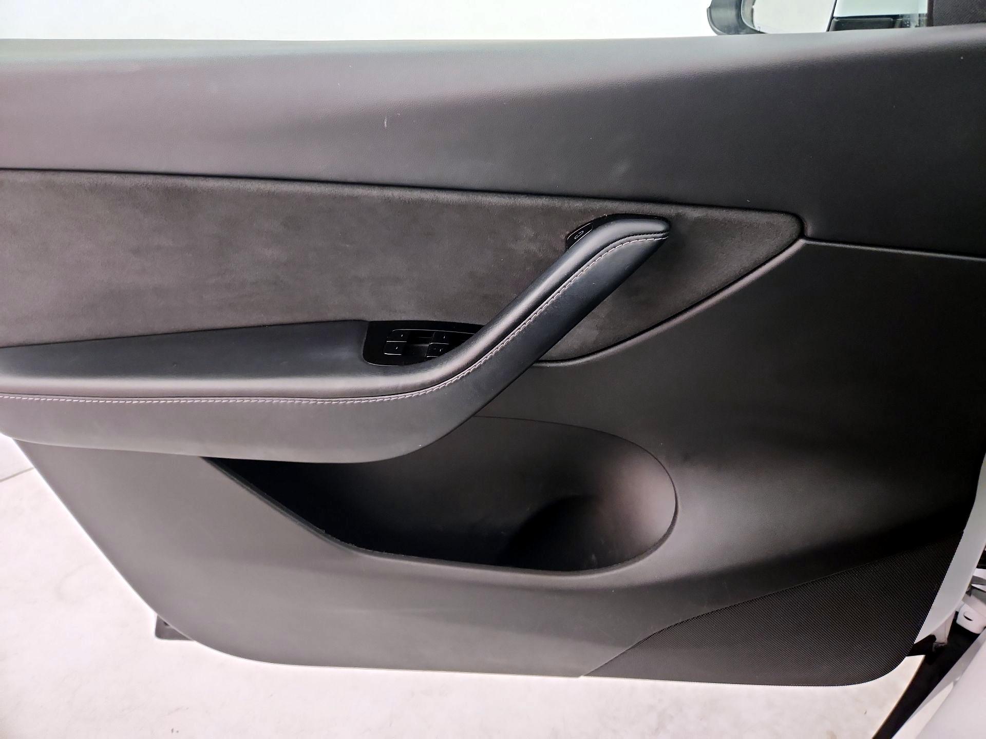 Thumbnail: 2021 Tesla Model Y - 12