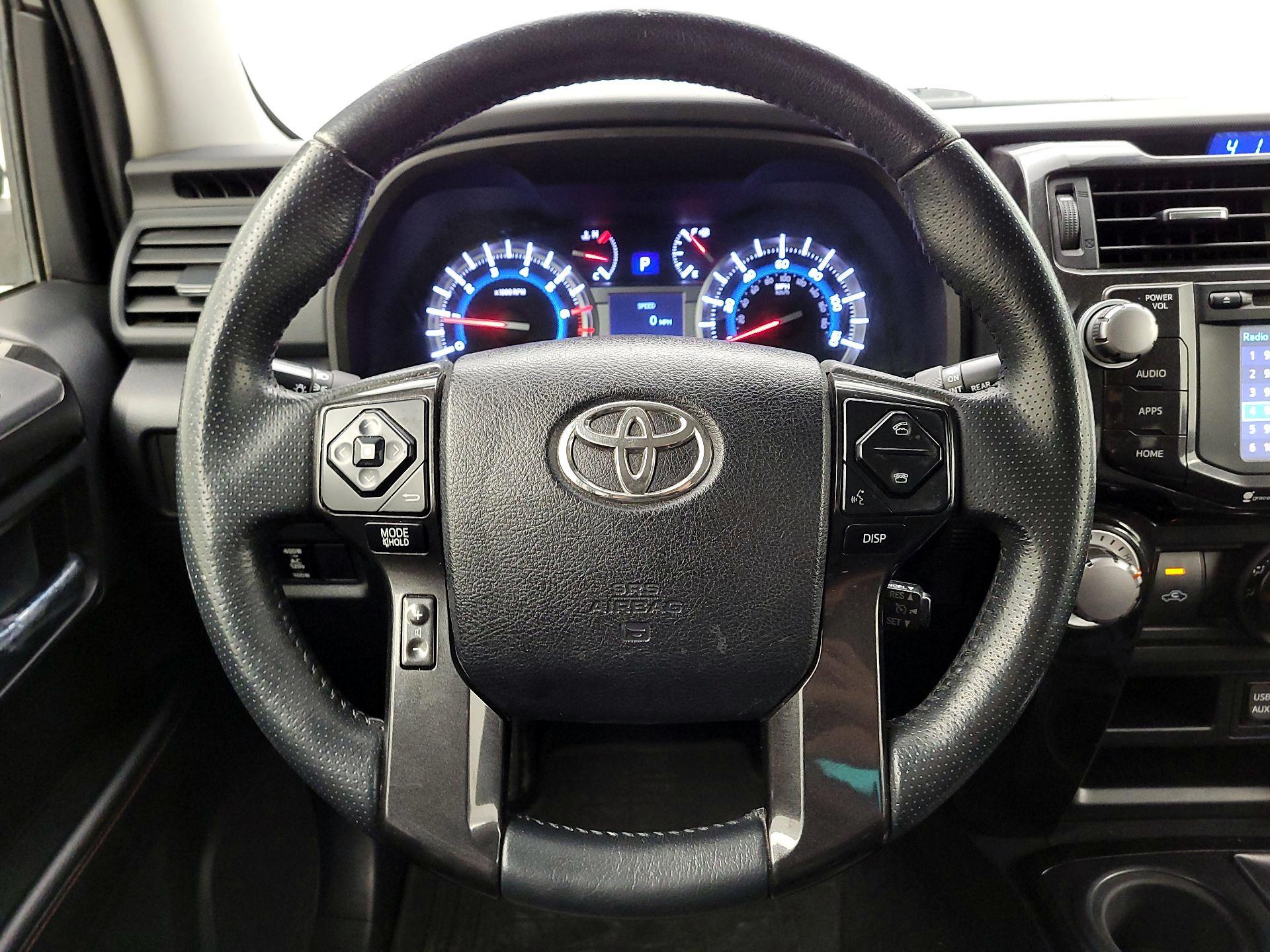 Thumbnail: 2016 Toyota 4Runner - 10