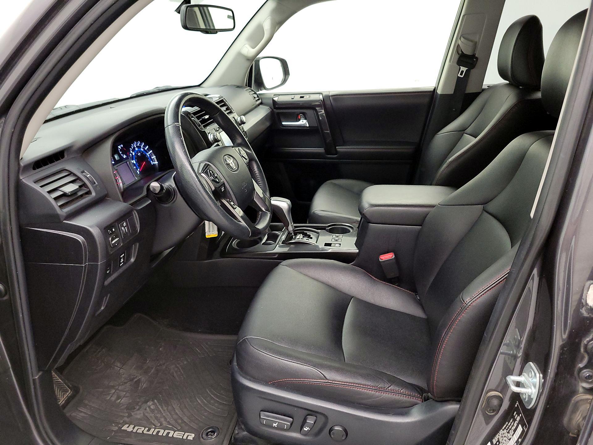 Thumbnail: 2016 Toyota 4Runner - 11
