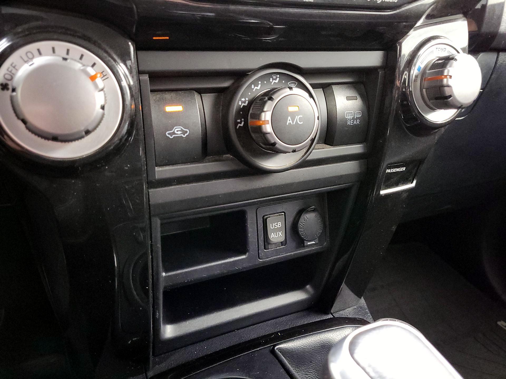 Thumbnail: 2016 Toyota 4Runner - 17
