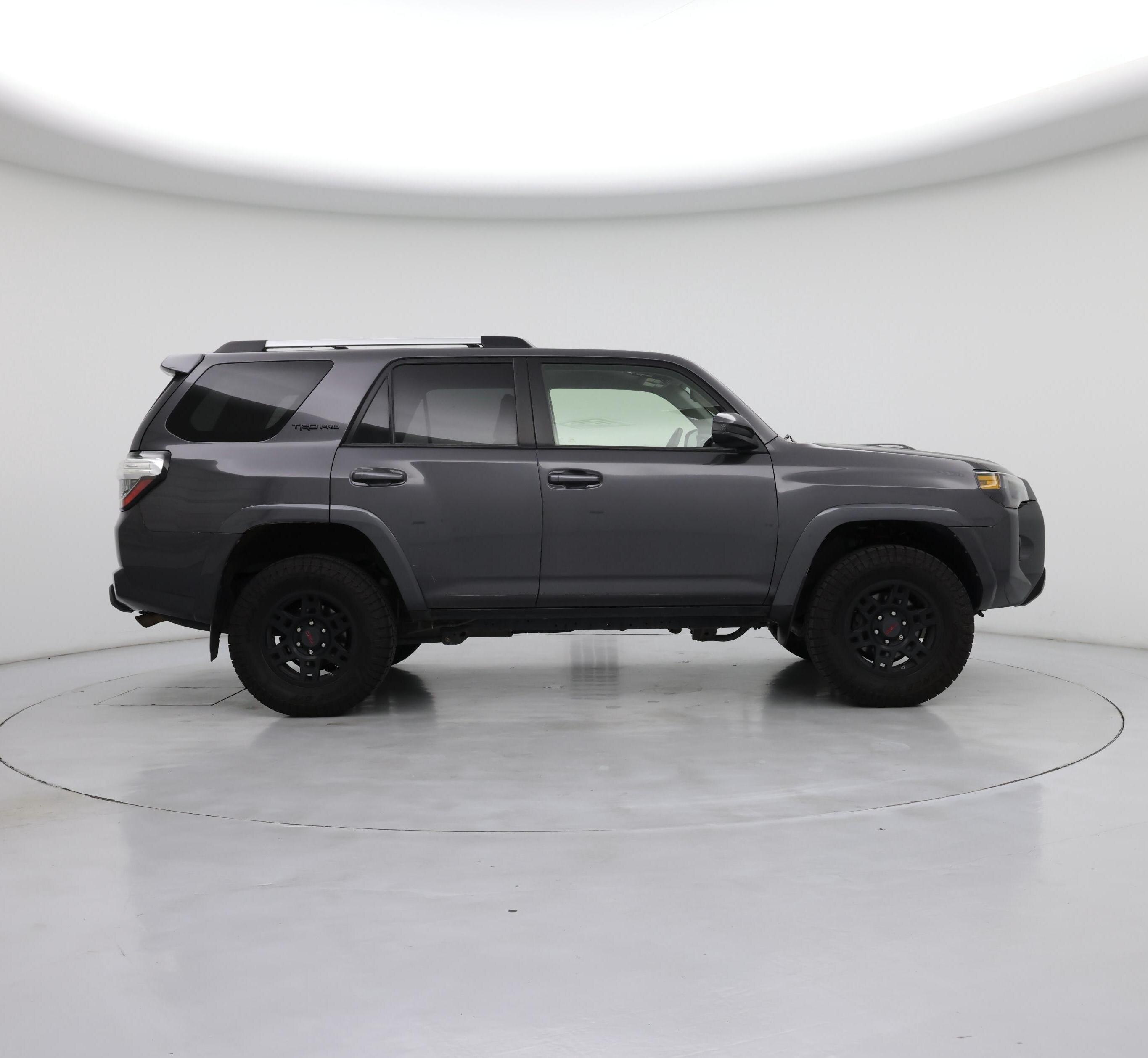 Thumbnail: 2016 Toyota 4Runner - 7