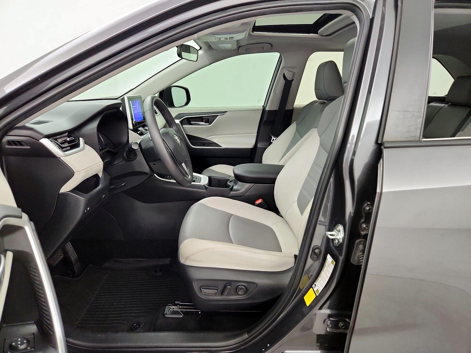Thumbnail: 2023 Toyota RAV4 - 11