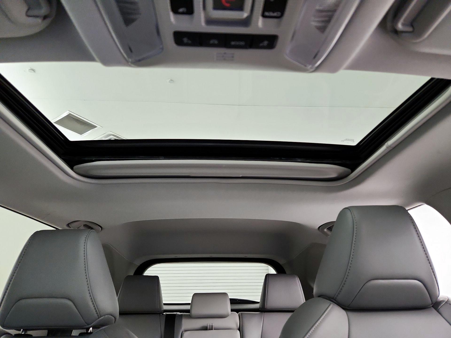 Thumbnail: 2023 Toyota RAV4 - 20