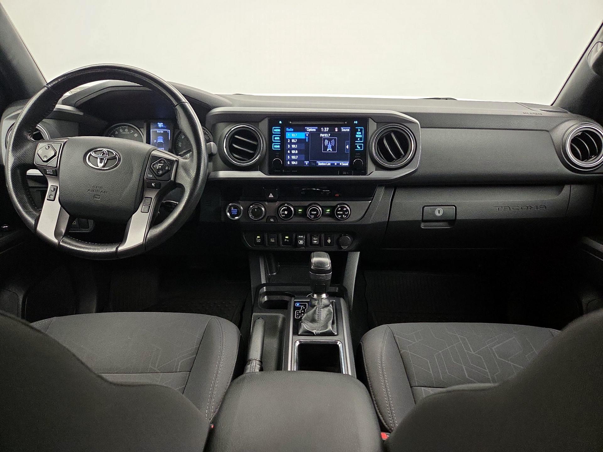 Thumbnail: 2018 Toyota Tacoma - 9