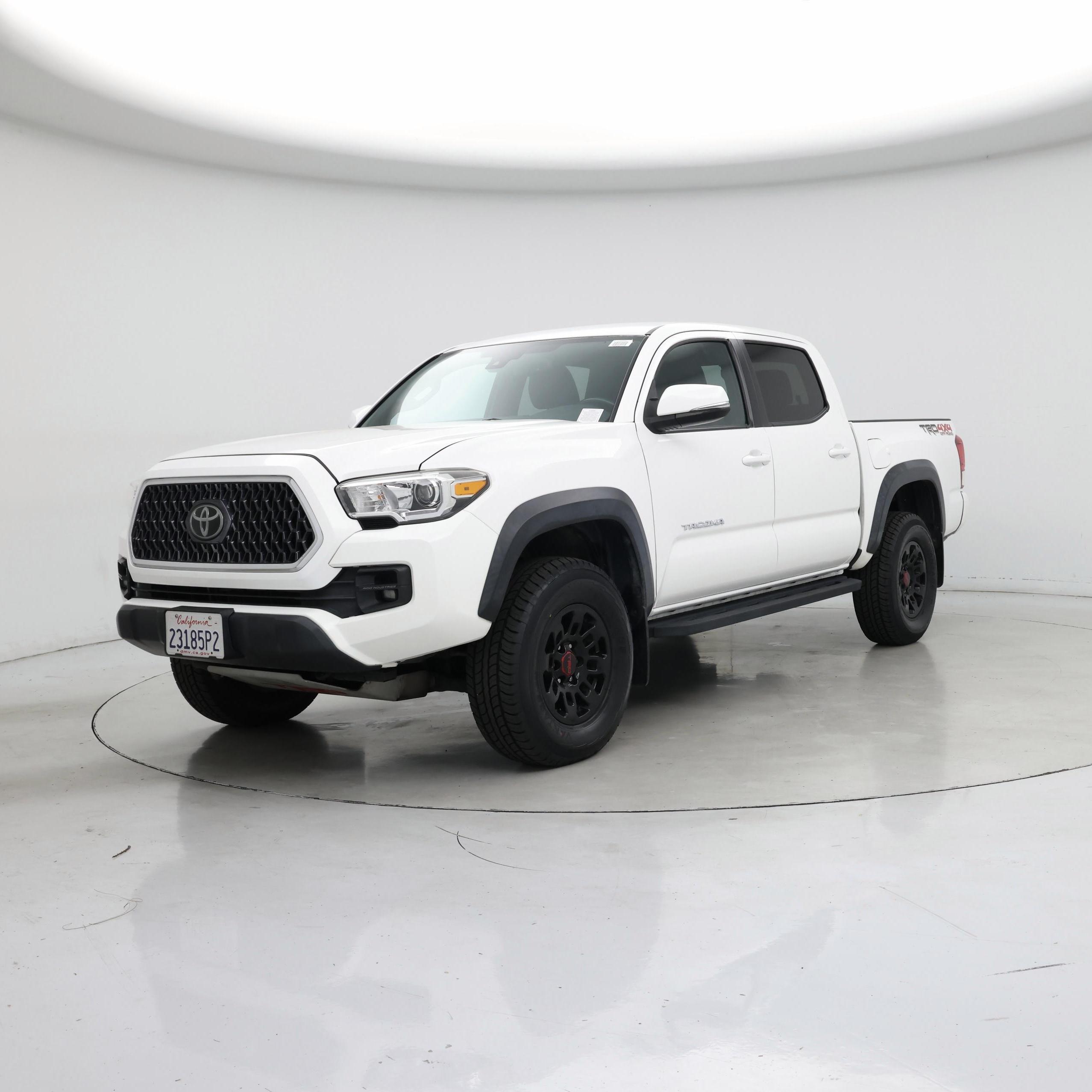Thumbnail: 2018 Toyota Tacoma - 4