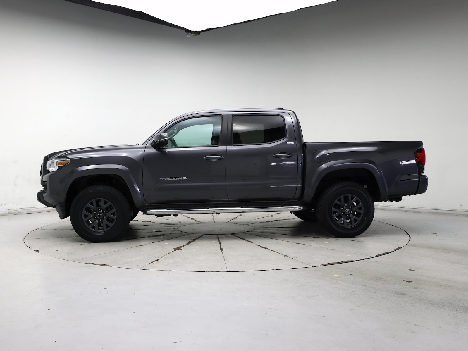 2023 Toyota Tacoma SR5 - Photo 4