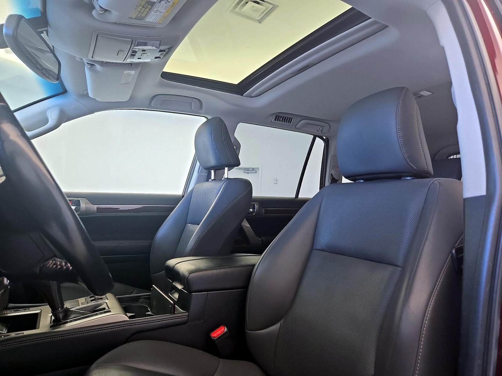 Sunroof(s) & Overhead Airbags