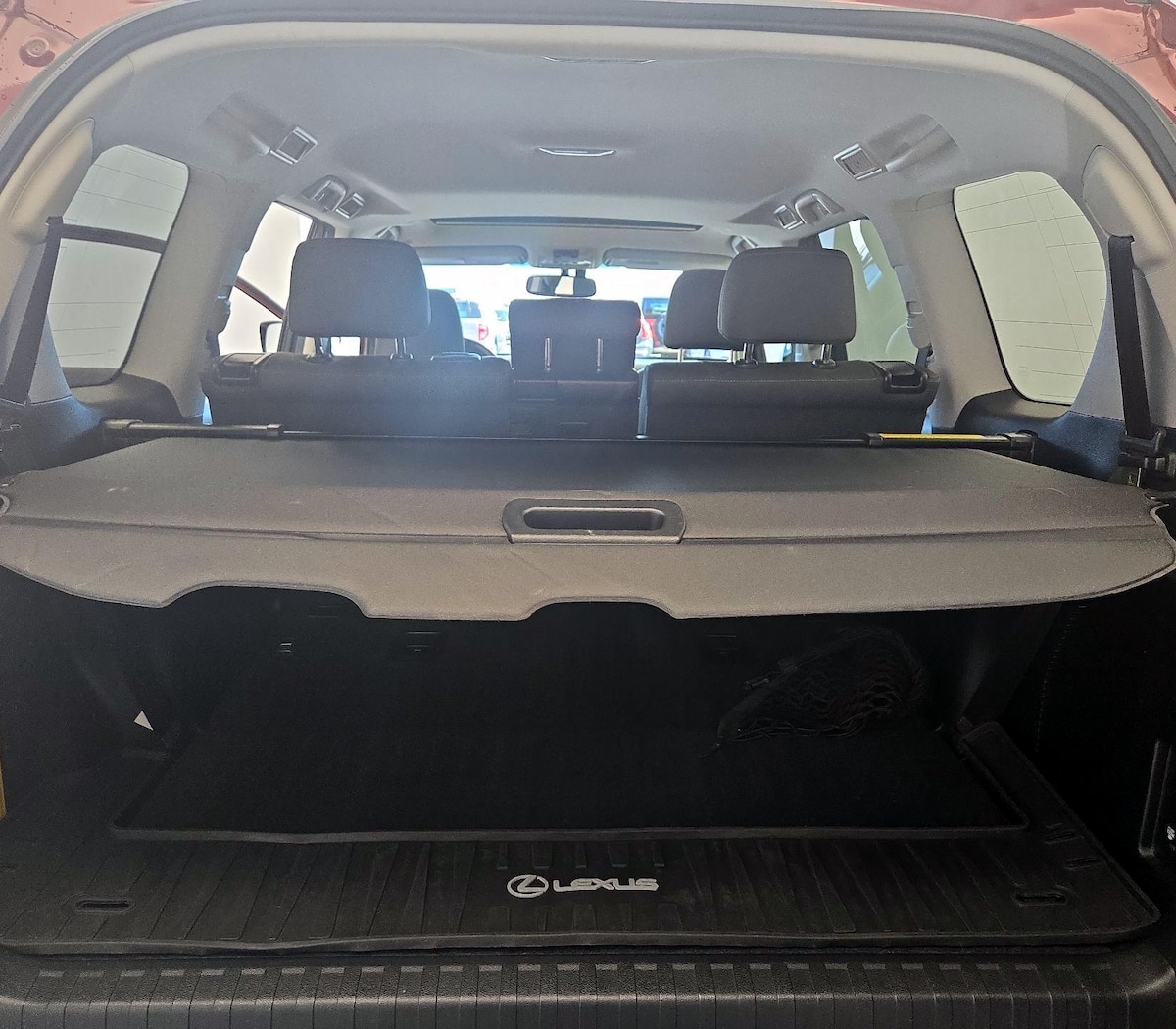 Trunk/Cargo (Seats Up)