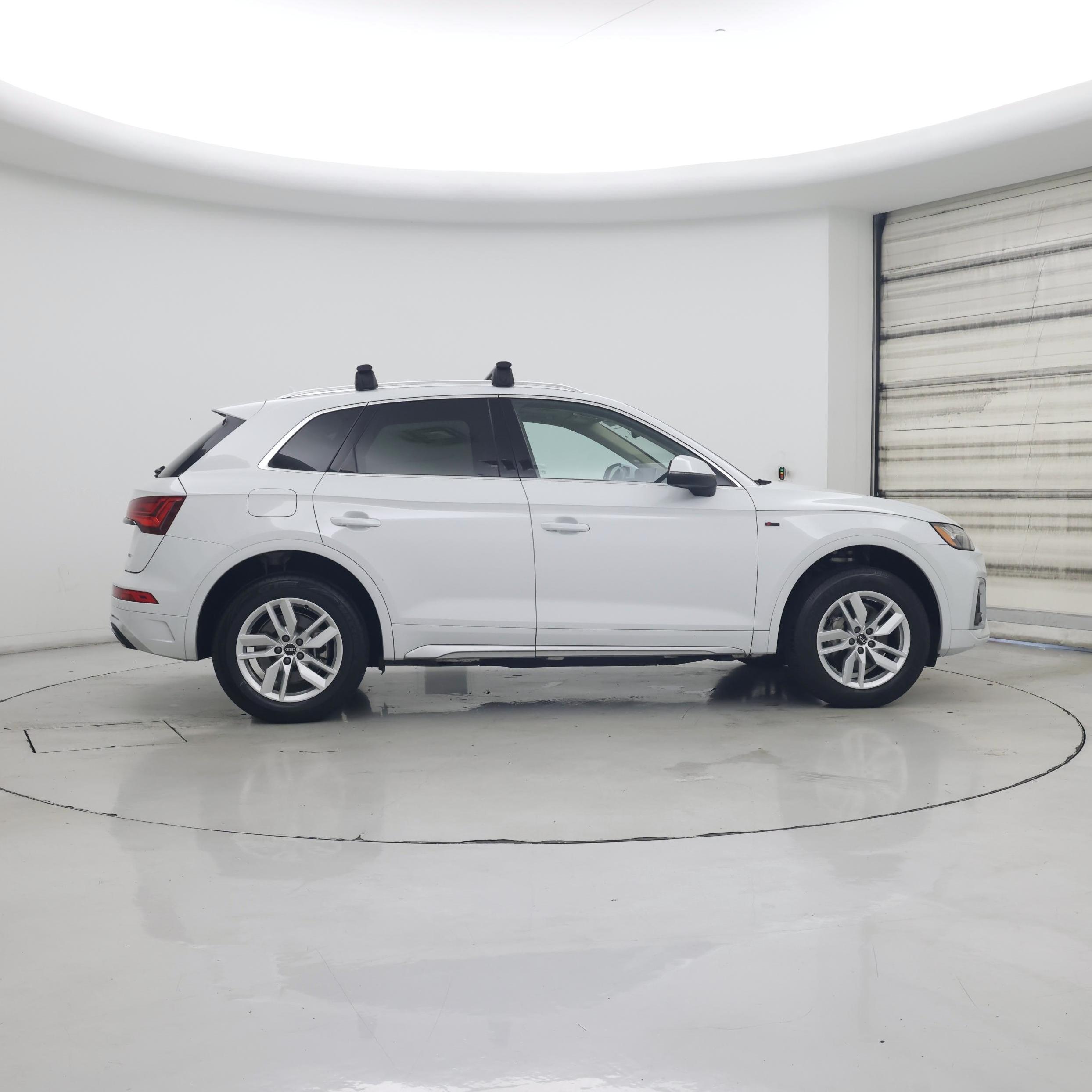 Thumbnail: 2023 Audi Q5 - 7