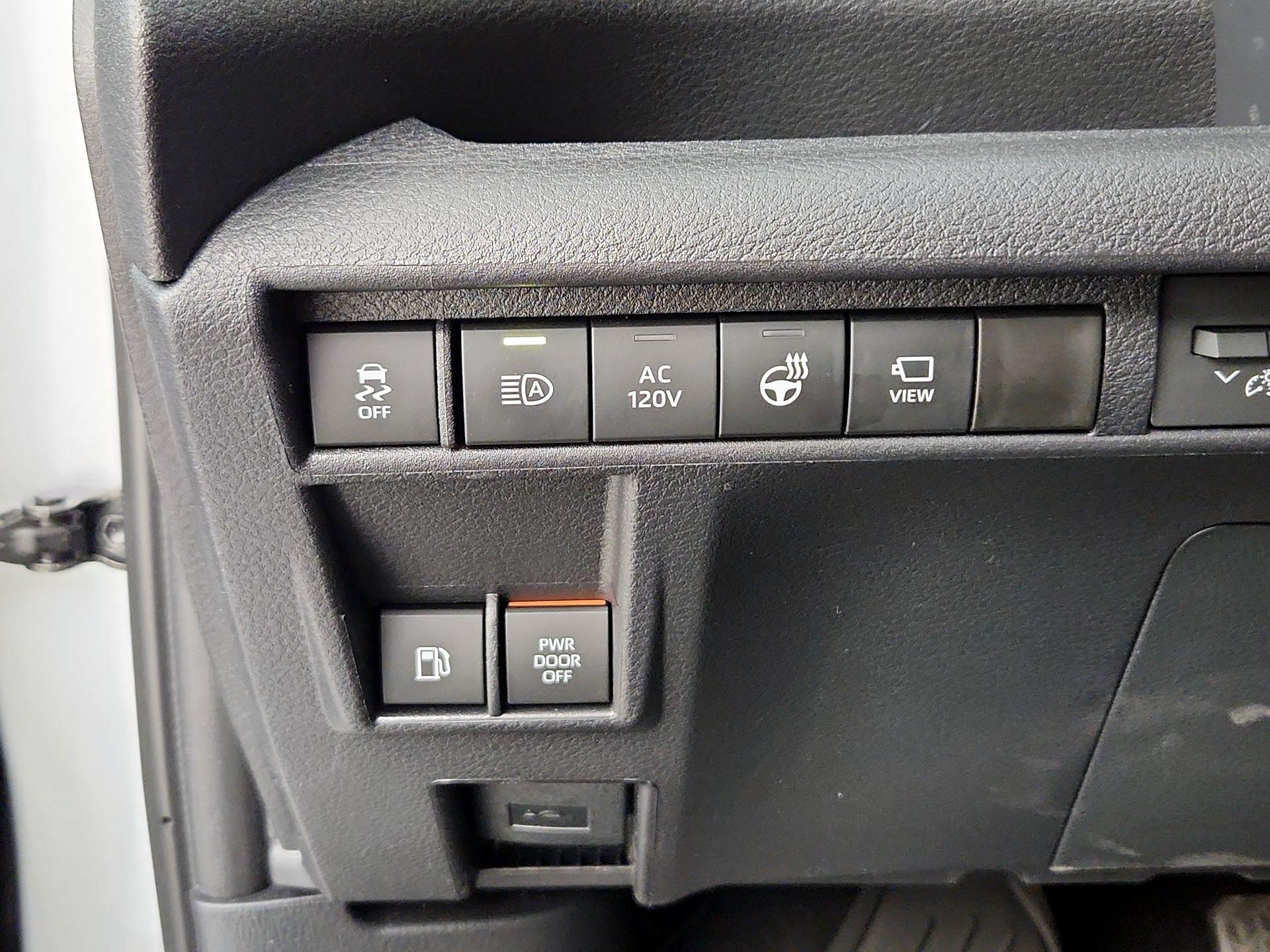 Thumbnail: 2025 Toyota Sienna - 13