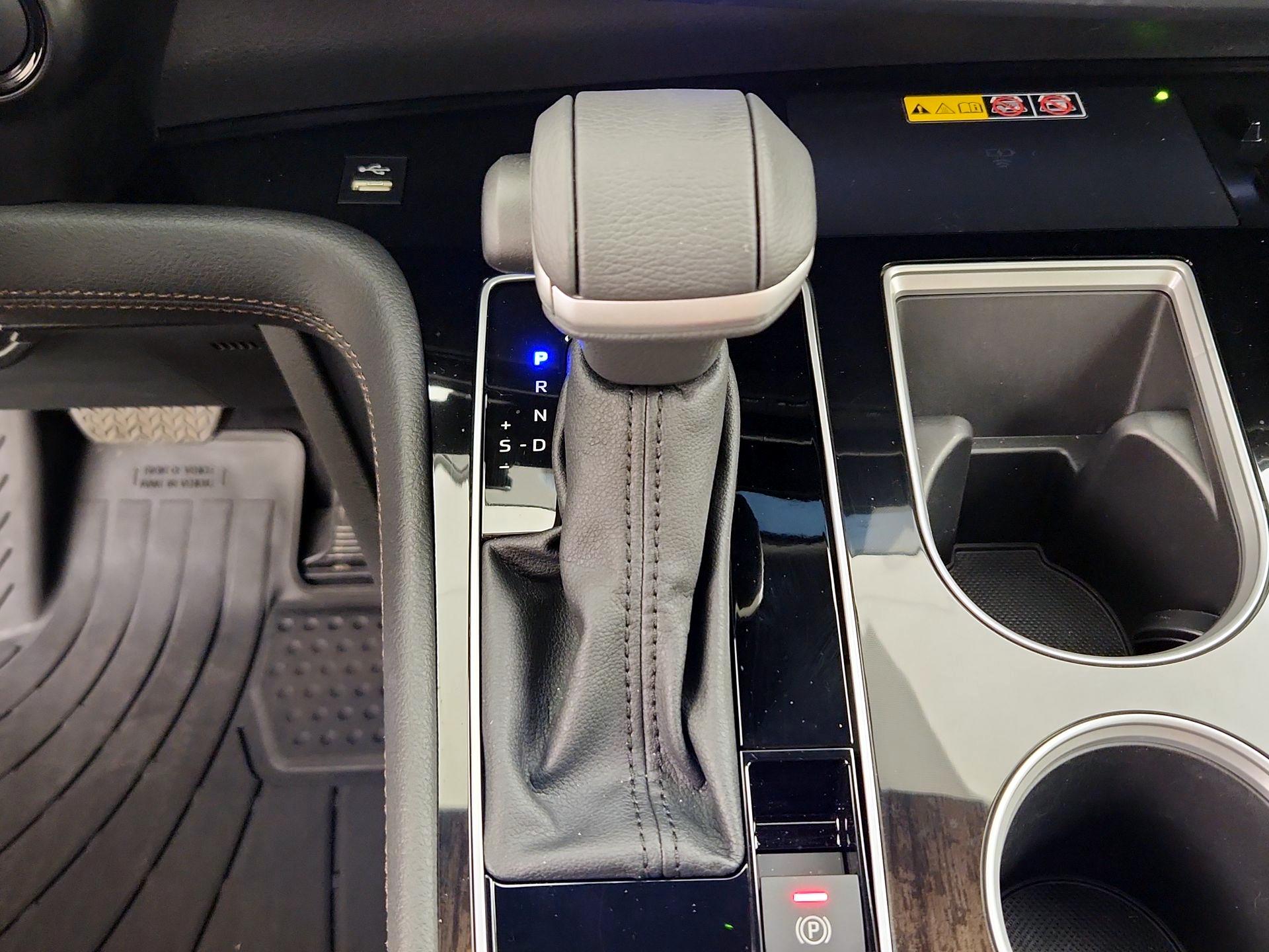 Thumbnail: 2025 Toyota Sienna - 16