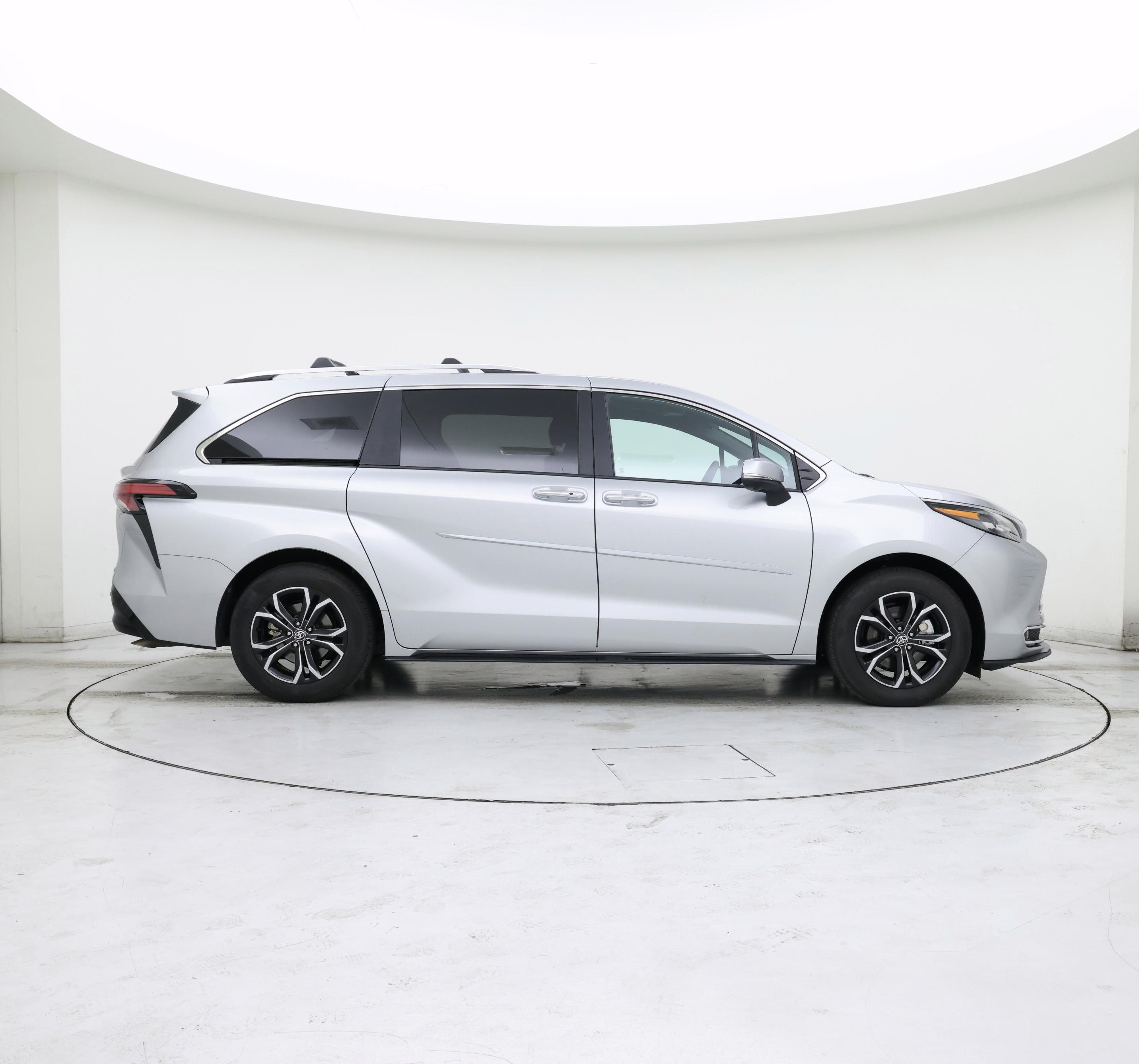Thumbnail: 2025 Toyota Sienna - 7