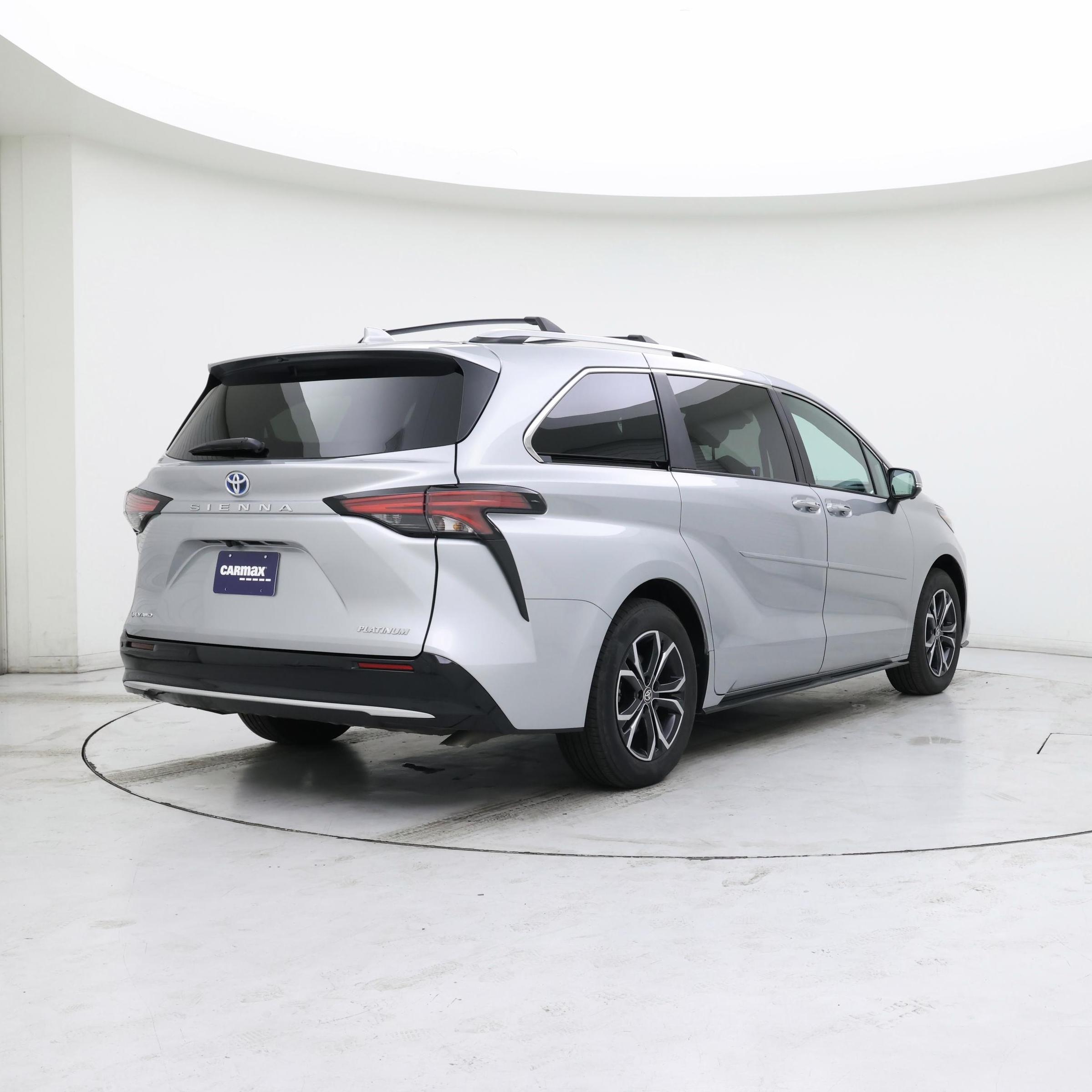 Thumbnail: 2025 Toyota Sienna - 8