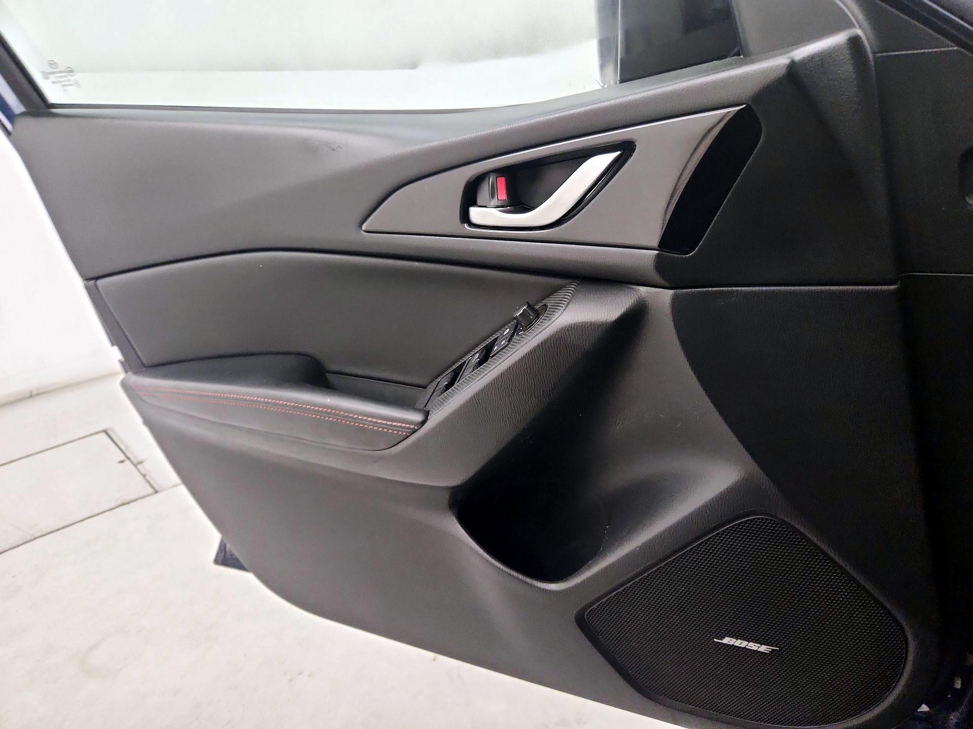 Thumbnail: 2016 Mazda Mazda3 - 12