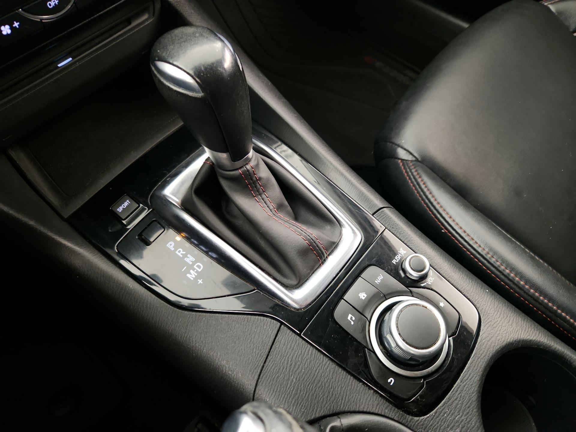 Thumbnail: 2016 Mazda Mazda3 - 17