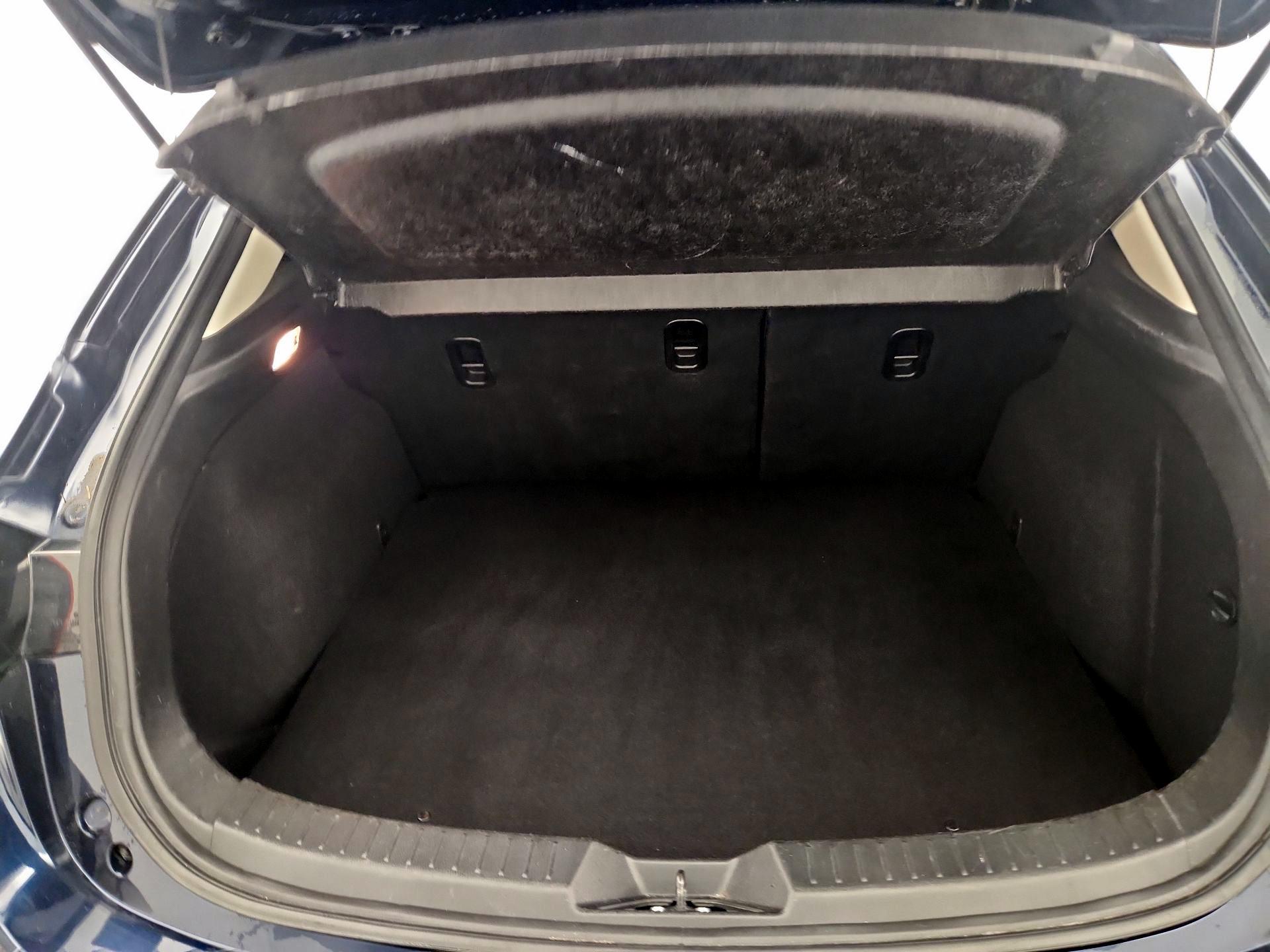 Thumbnail: 2016 Mazda Mazda3 - 20