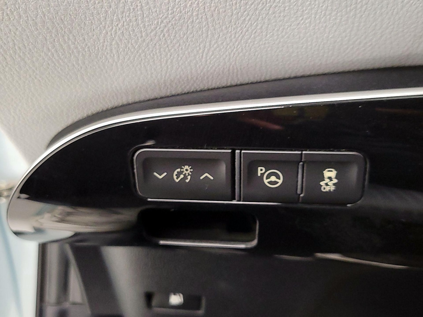 2017 Toyota Prius Two - Photo 14