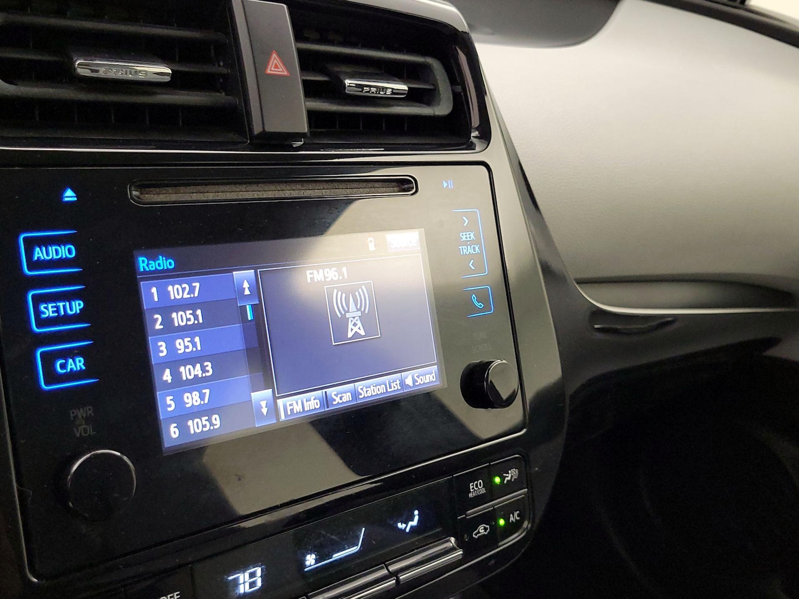 2017 Toyota Prius Two - Photo 15