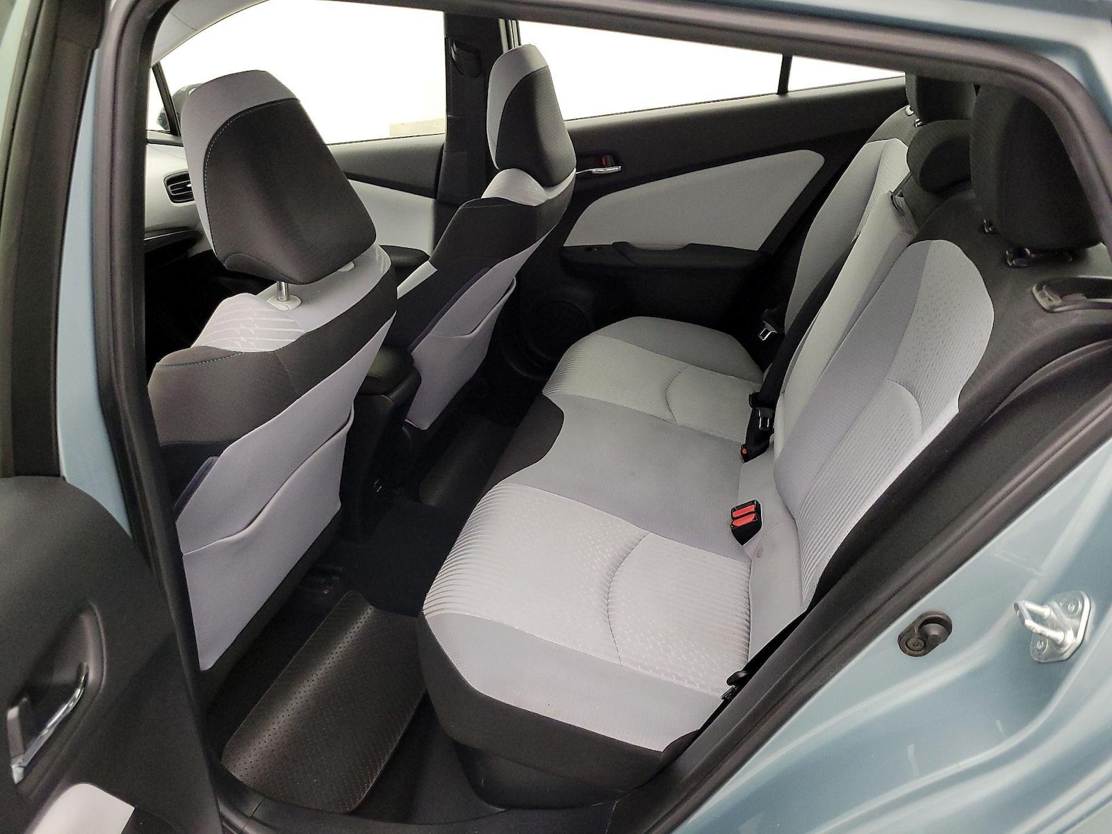 2017 Toyota Prius Two - Photo 18