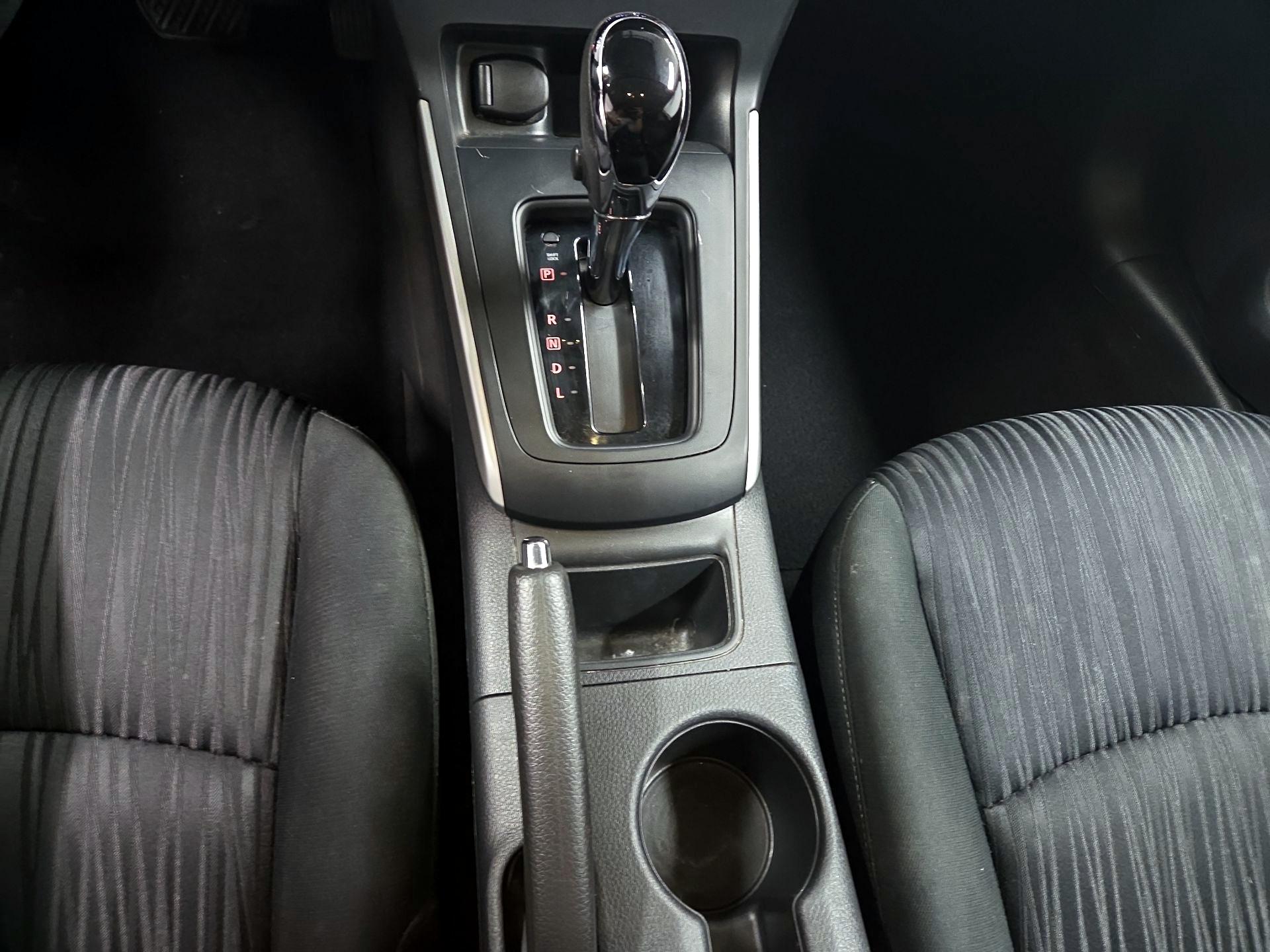 Thumbnail: 2019 Nissan Sentra - 17
