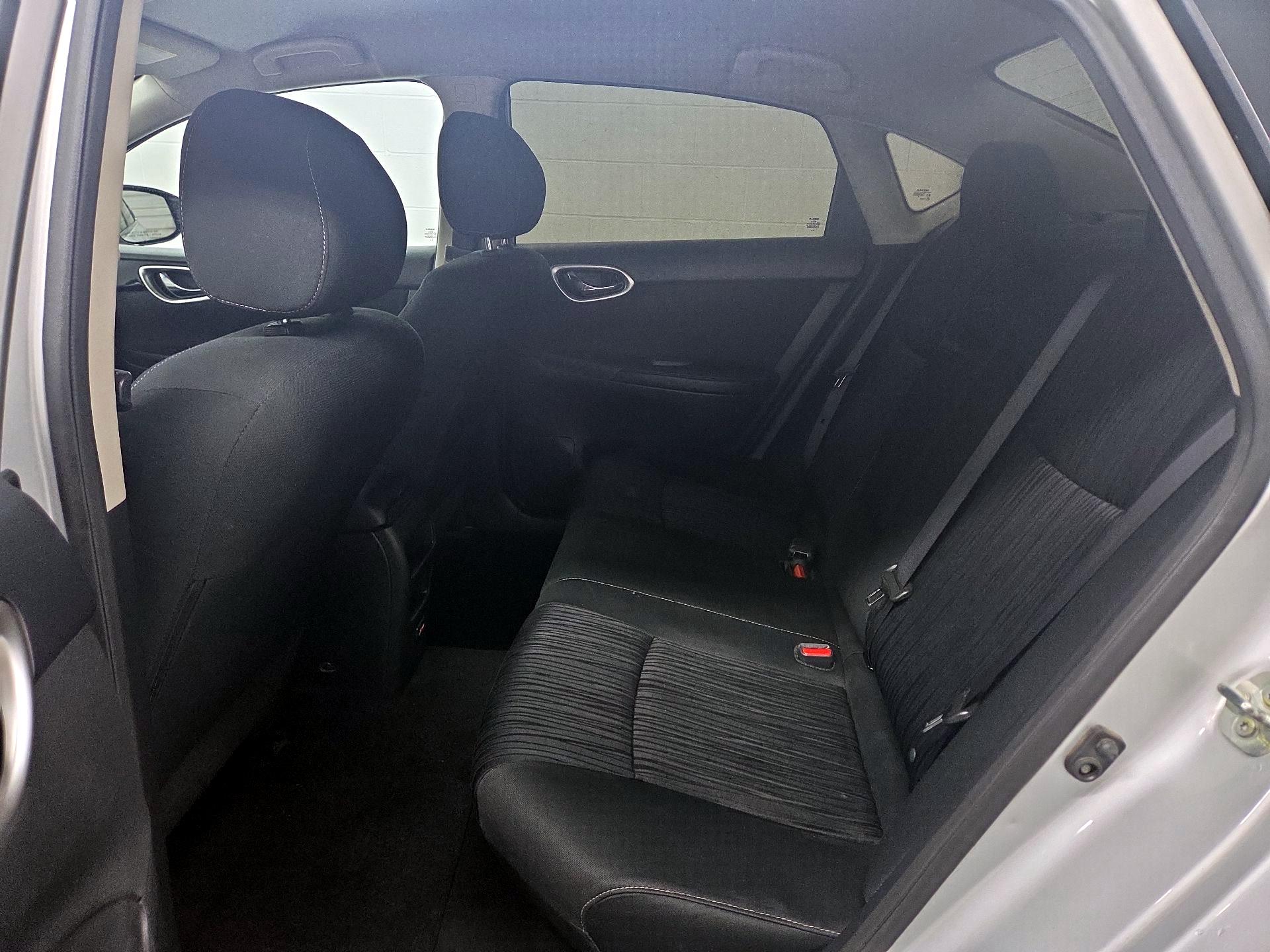 Thumbnail: 2019 Nissan Sentra - 19