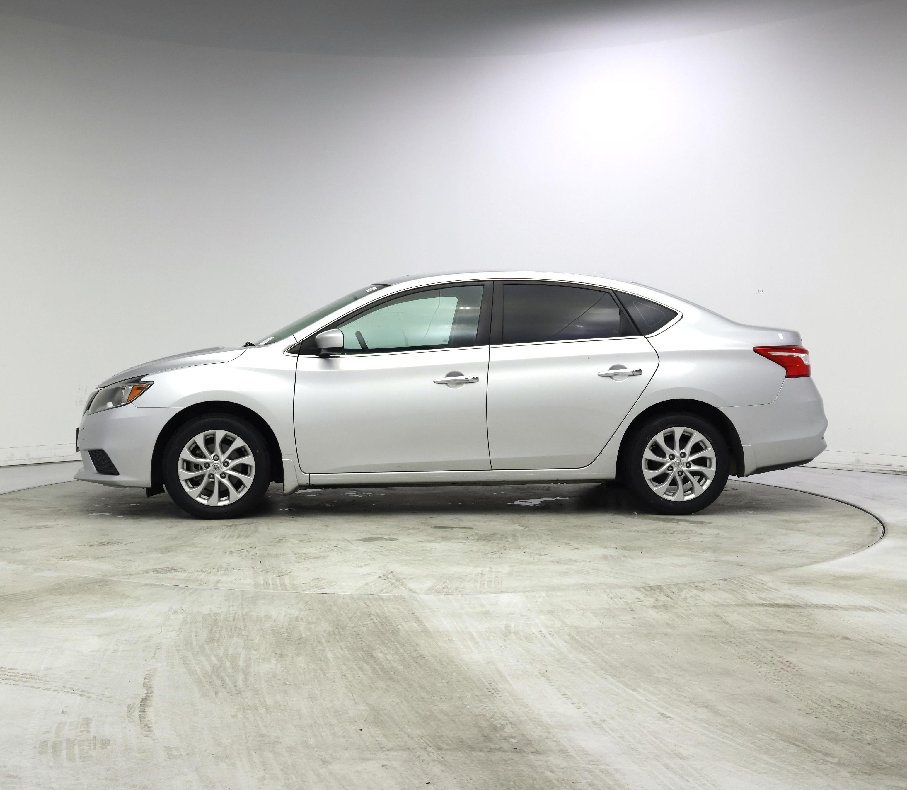 Thumbnail: 2019 Nissan Sentra - 3