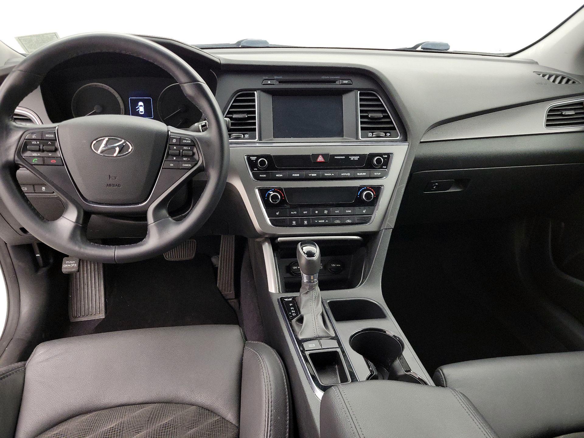 Thumbnail: 2016 Hyundai Sonata - 9