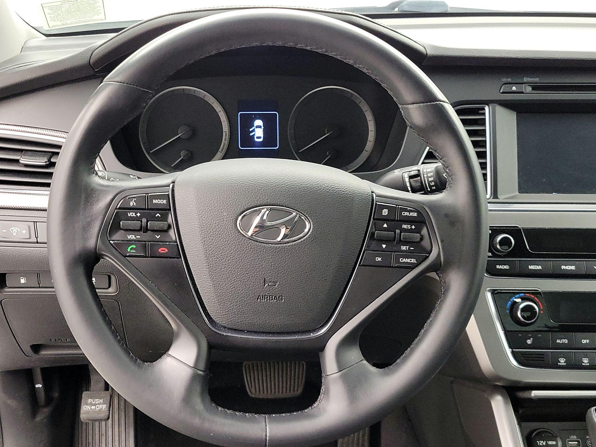 Thumbnail: 2016 Hyundai Sonata - 10